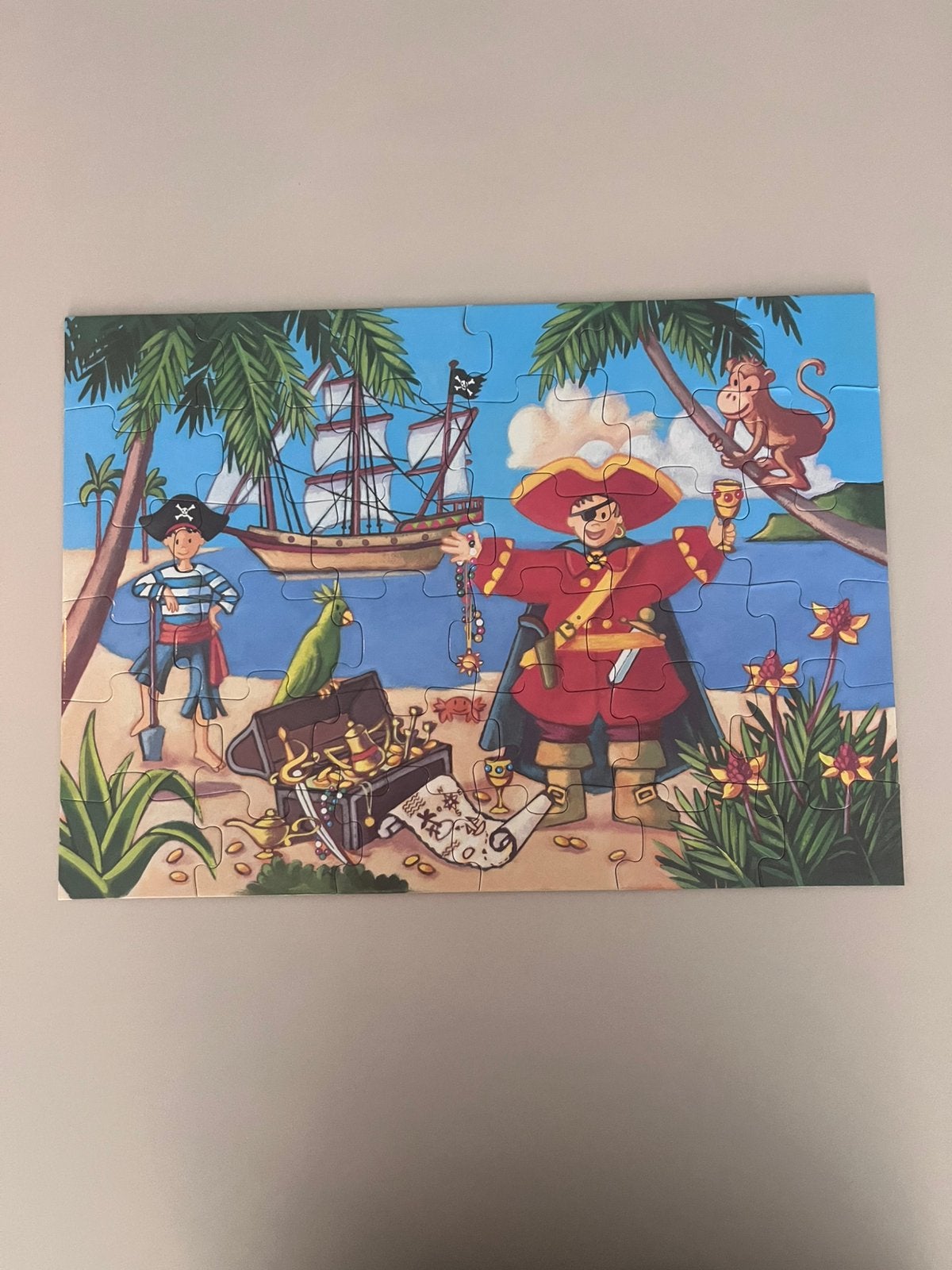 Djeco puzzel: de zeerover en zijn schat, Kinderen en Baby's, Speelgoed | Kinderpuzzels, Ophalen of Verzenden, 10 tot 50 stukjes