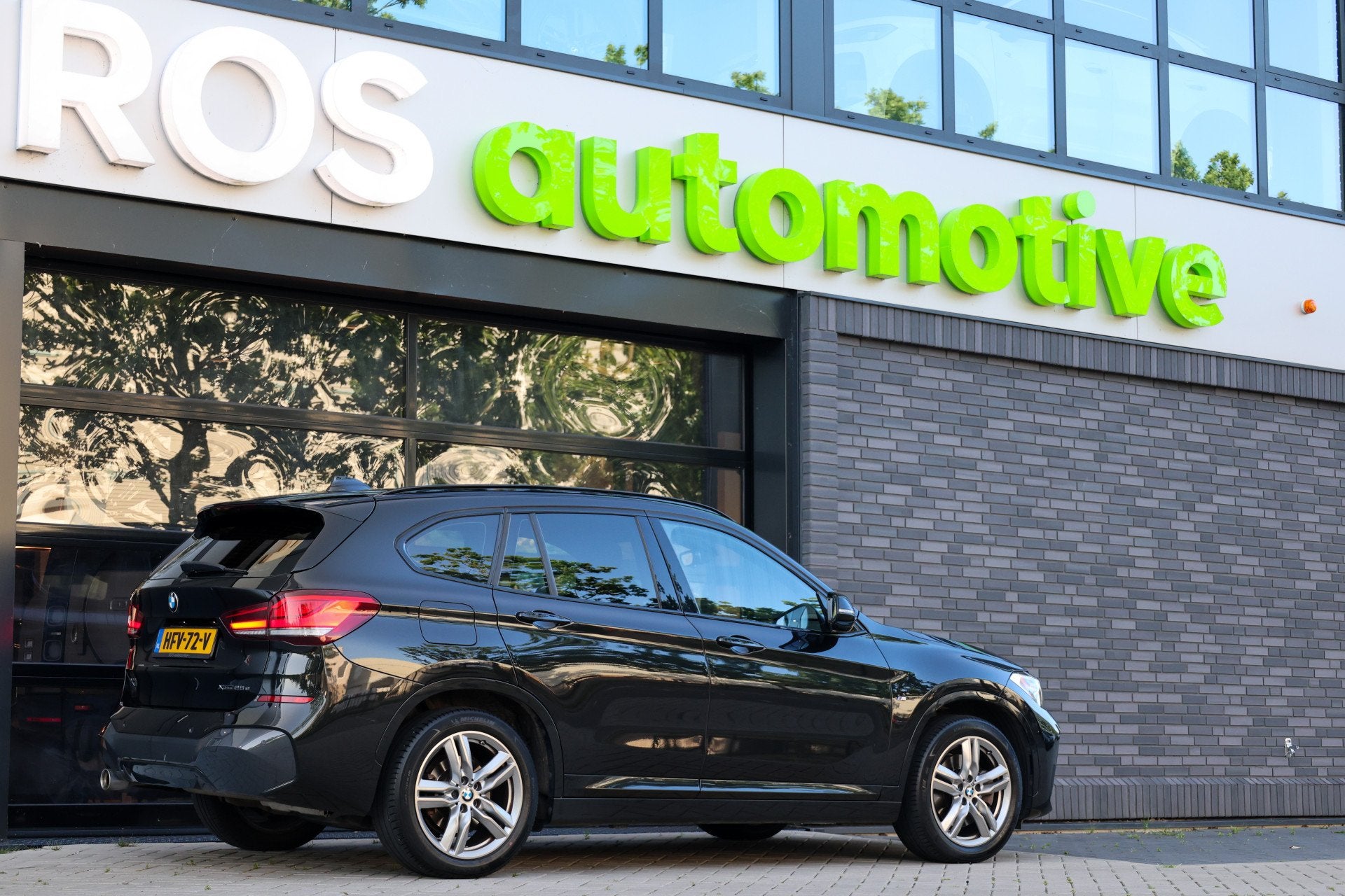BMW X1 xDrive25e eDrive Edition | M-SPORT | DEALER ONDH | LE, Auto's, BMW, Gebruikt, Zwart, Leder, Bedrijf