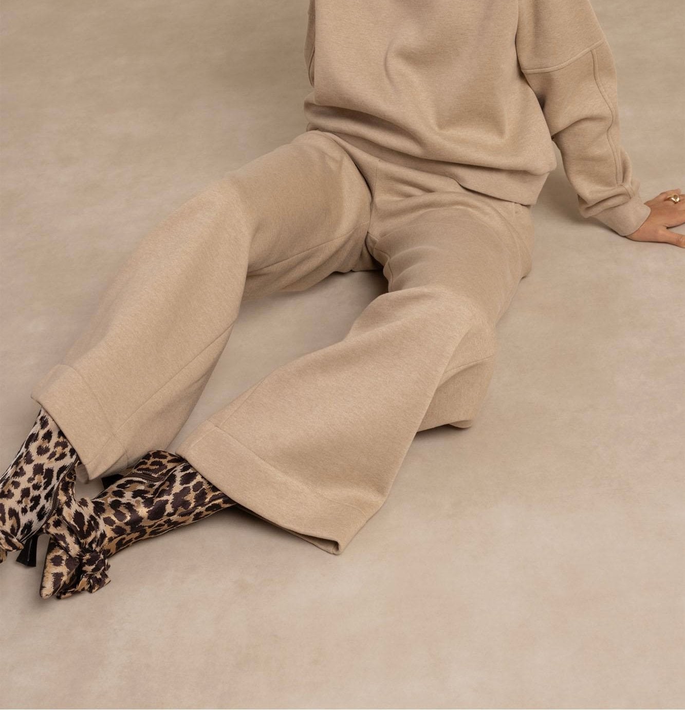 Studio Anneloes latte sweat Lise broek dames mt XXL, Kleding | Dames, Broeken en Pantalons, Beige, Maat 46/48 (XL) of groter, Ophalen of Verzenden