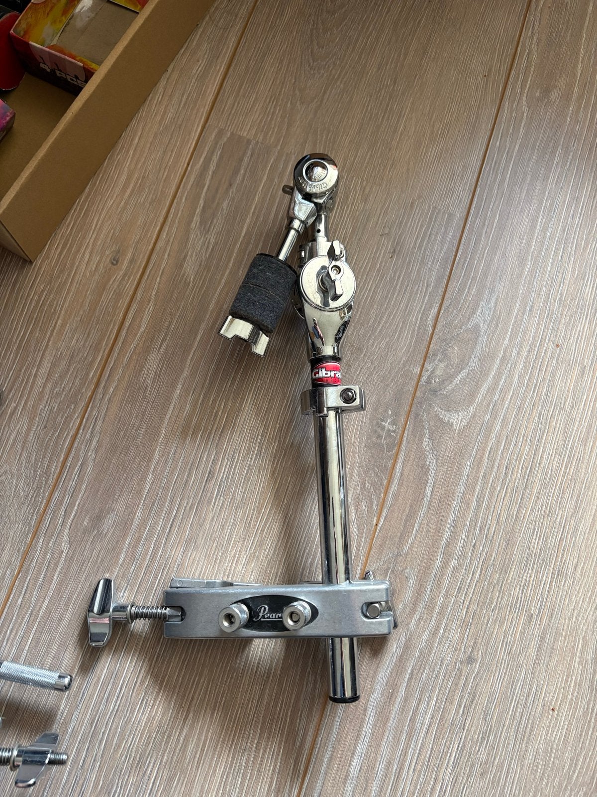 Pearl drumklem met Gibraltar boom bekkenarm, Ophalen of Verzenden, Gebruikt, Pearl