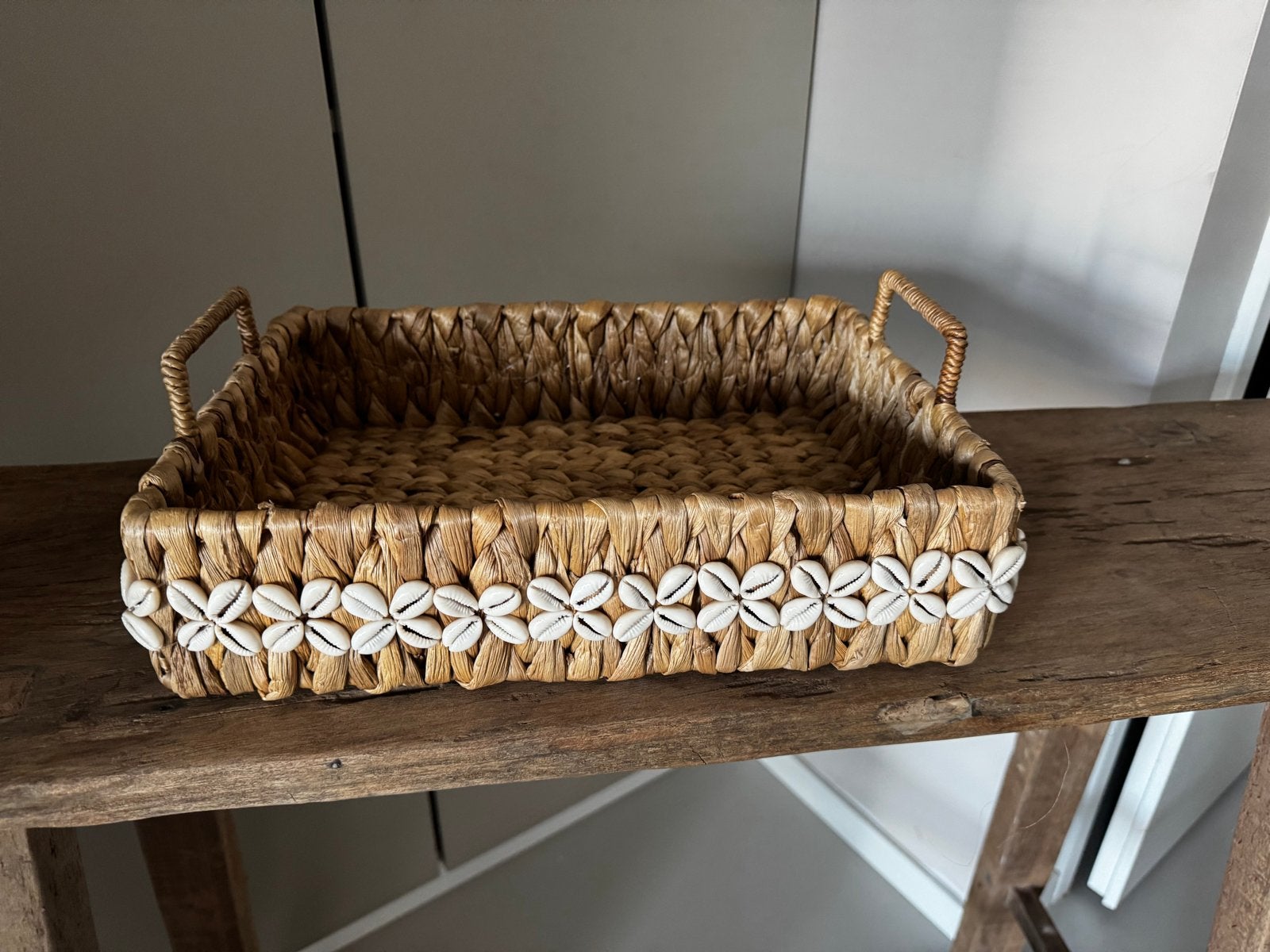 Decoratieve zeegras mand met schelpen, Gevlochten, Schaal, Ophalen of Verzenden, Zo goed als nieuw