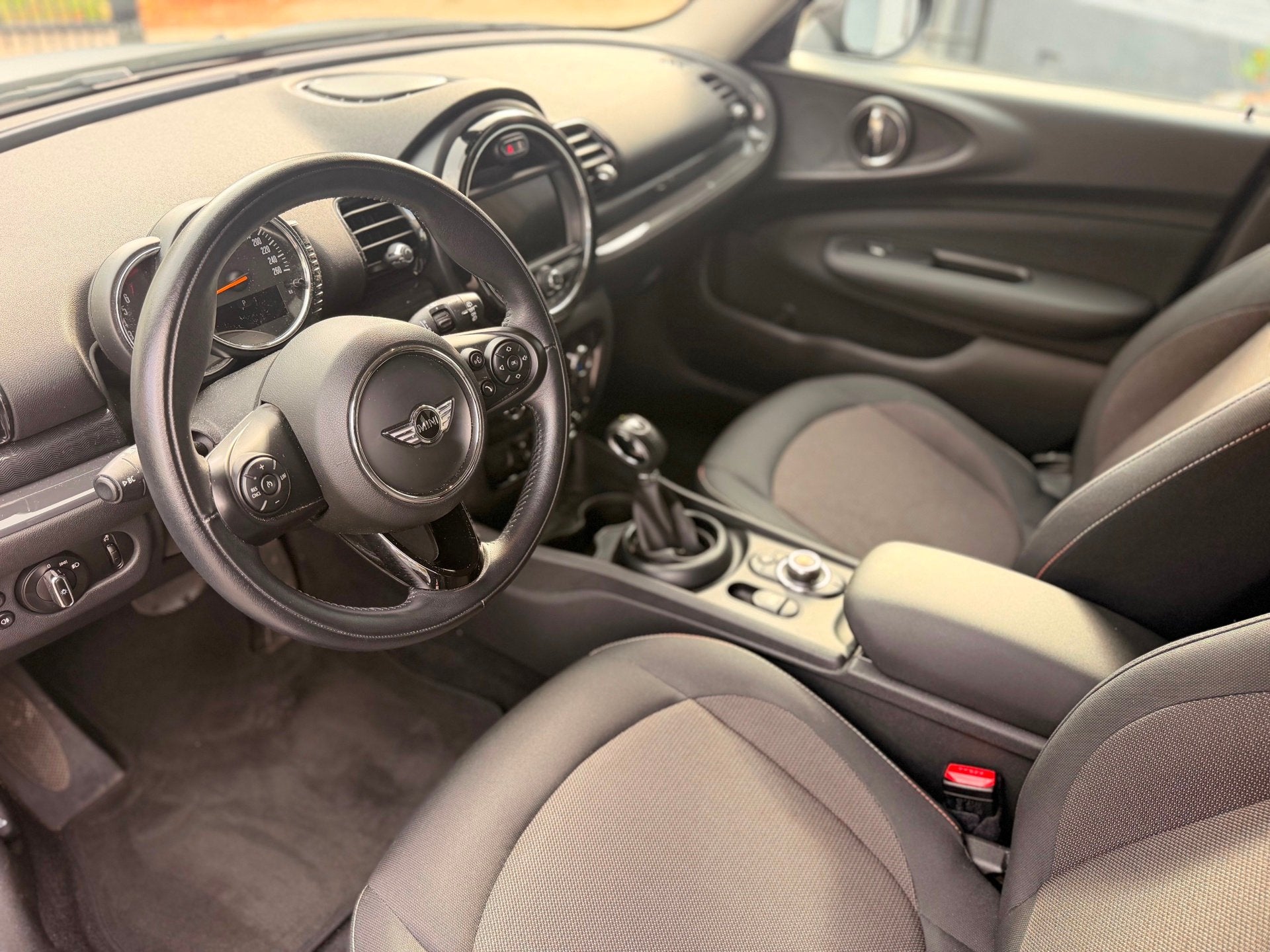 Mini Clubman 1.5 Cooper Business | AUTOMAAT | XENON |, Auto's, Dealer onderhouden, Gebruikt, Zwart, Origineel Nederlands