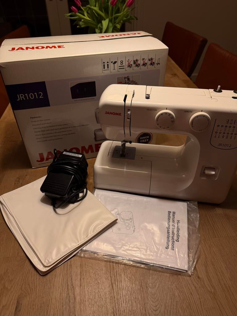 Naaimachine Janome JR1012, Ophalen of Verzenden, Zo goed als nieuw, Naaimachine, Janome