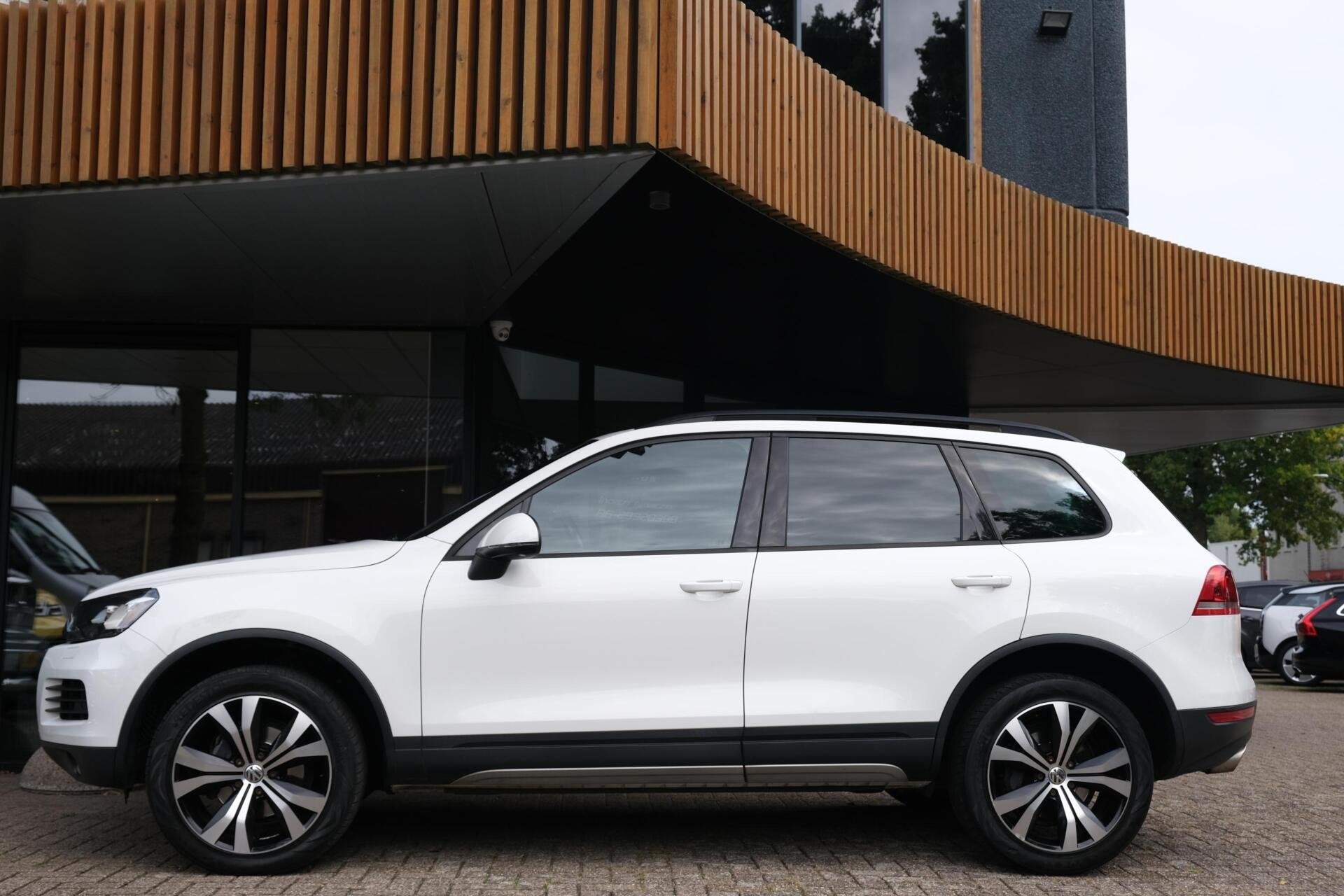 Volkswagen Touareg 3.0 TDI ABT|Rijklaar!|Pano|Luchtvering|Tr, Automaat, Euro 5, 15 km/l, Zwart