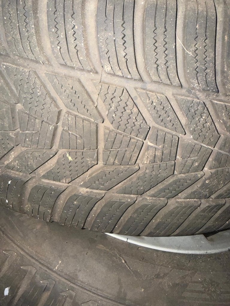 Velgen Mercedes ML met winterbanden, Gebruikt, 255 mm, Velg(en), Winterbanden