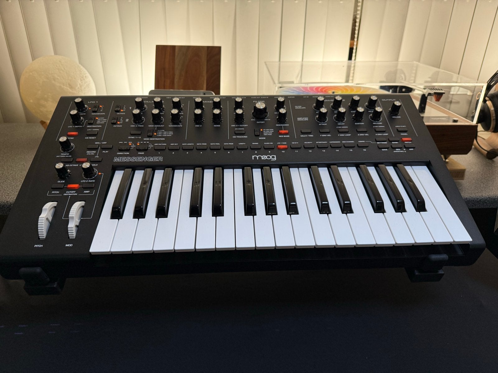 Moog Messenger Synthesizer - Zo goed als nieuw, met doos, Muziek en Instrumenten, Synthesizers, Ophalen of Verzenden, Zo goed als nieuw