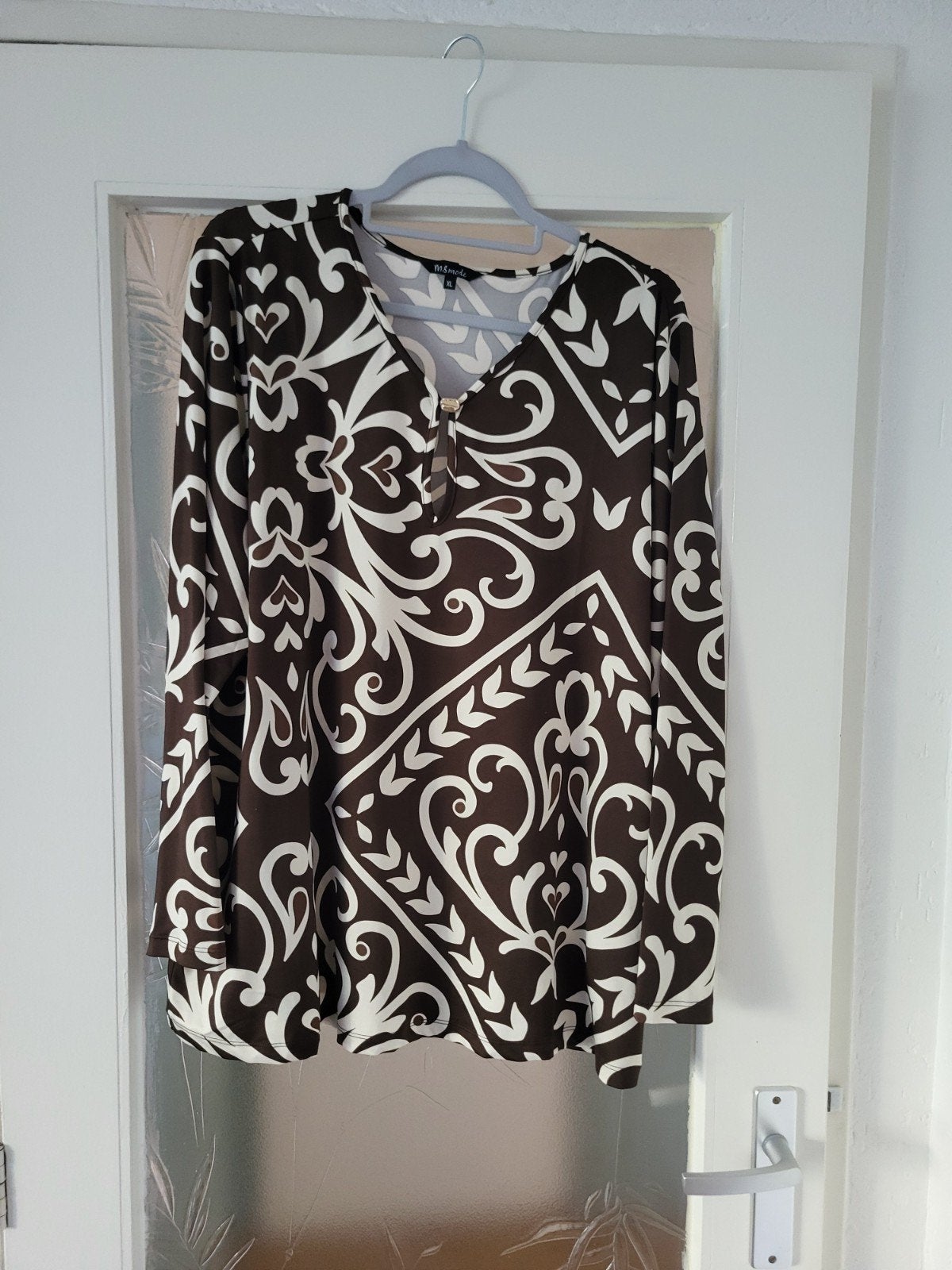 Bruin/crème truitje maat xl met een goud detail nieuw, Bruin, Maat 46/48 (XL) of groter, Nieuw, Ophalen of Verzenden