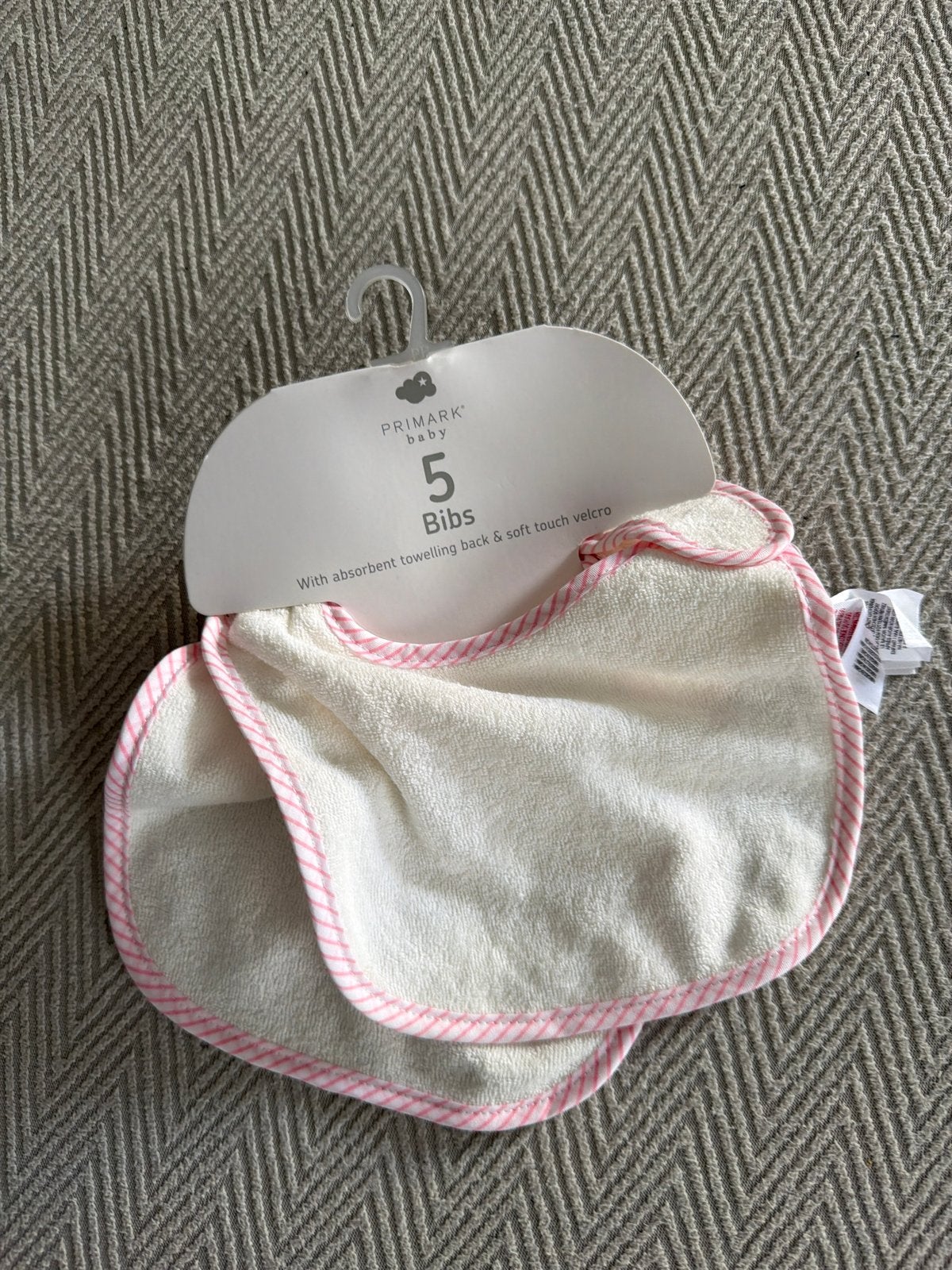 2 Primark Baby slabbetjes met klittenbandsluiting, Ophalen, Nieuw