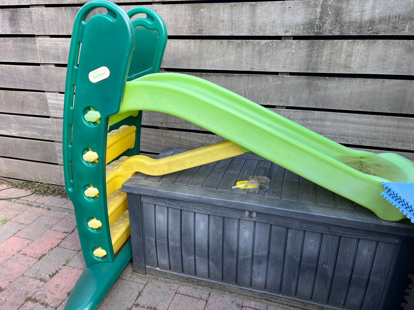 Little Tikes stevige grote glijbaan, Kinderen en Baby's, Speelgoed | Buiten | Speeltoestellen, Ophalen, Gebruikt, Glijbaan