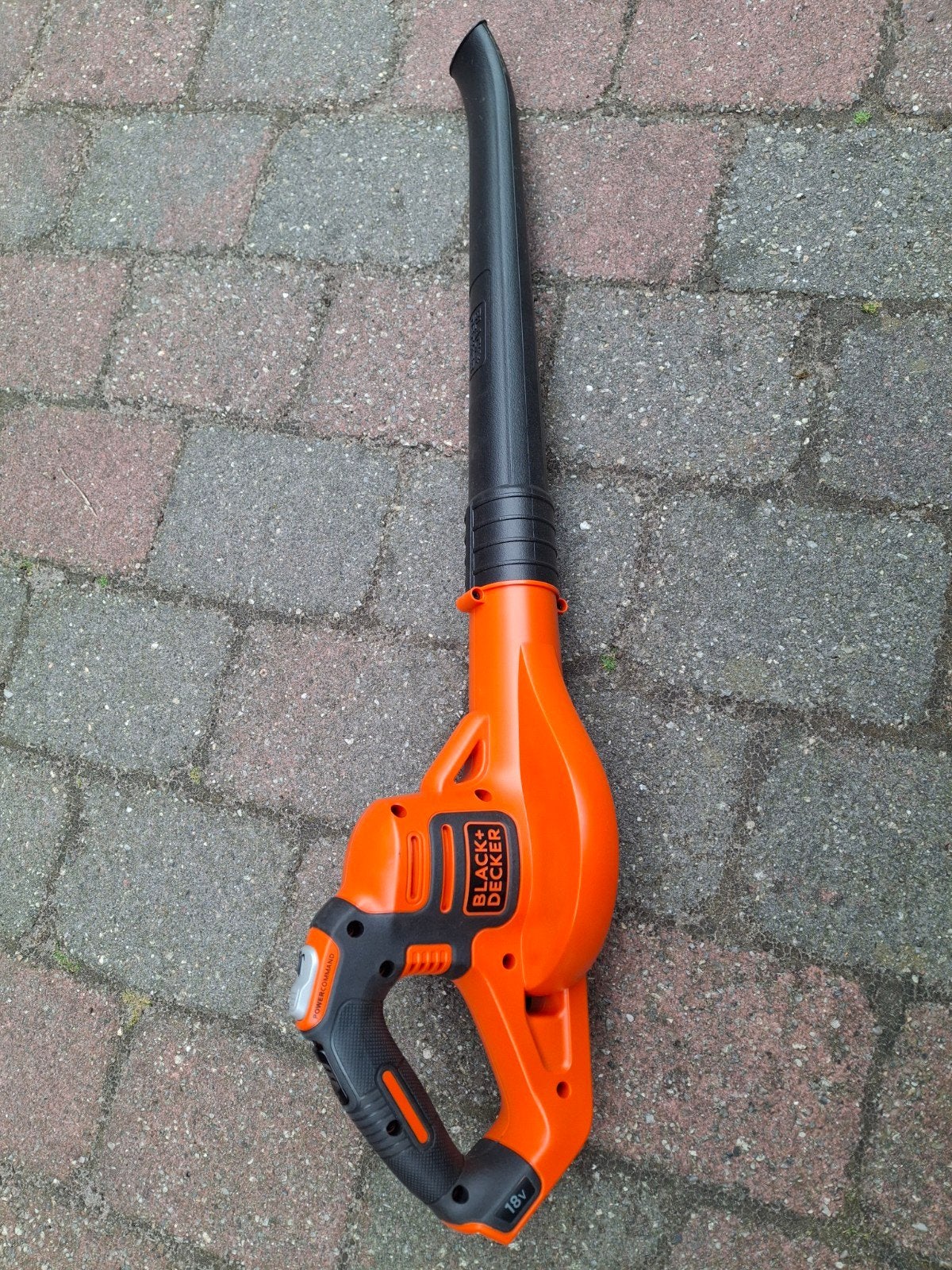 Kleine bladblazer Black + Decker, Tuin en Terras, Bladblazers, Ophalen, Zo goed als nieuw, Black+Decker, Accu