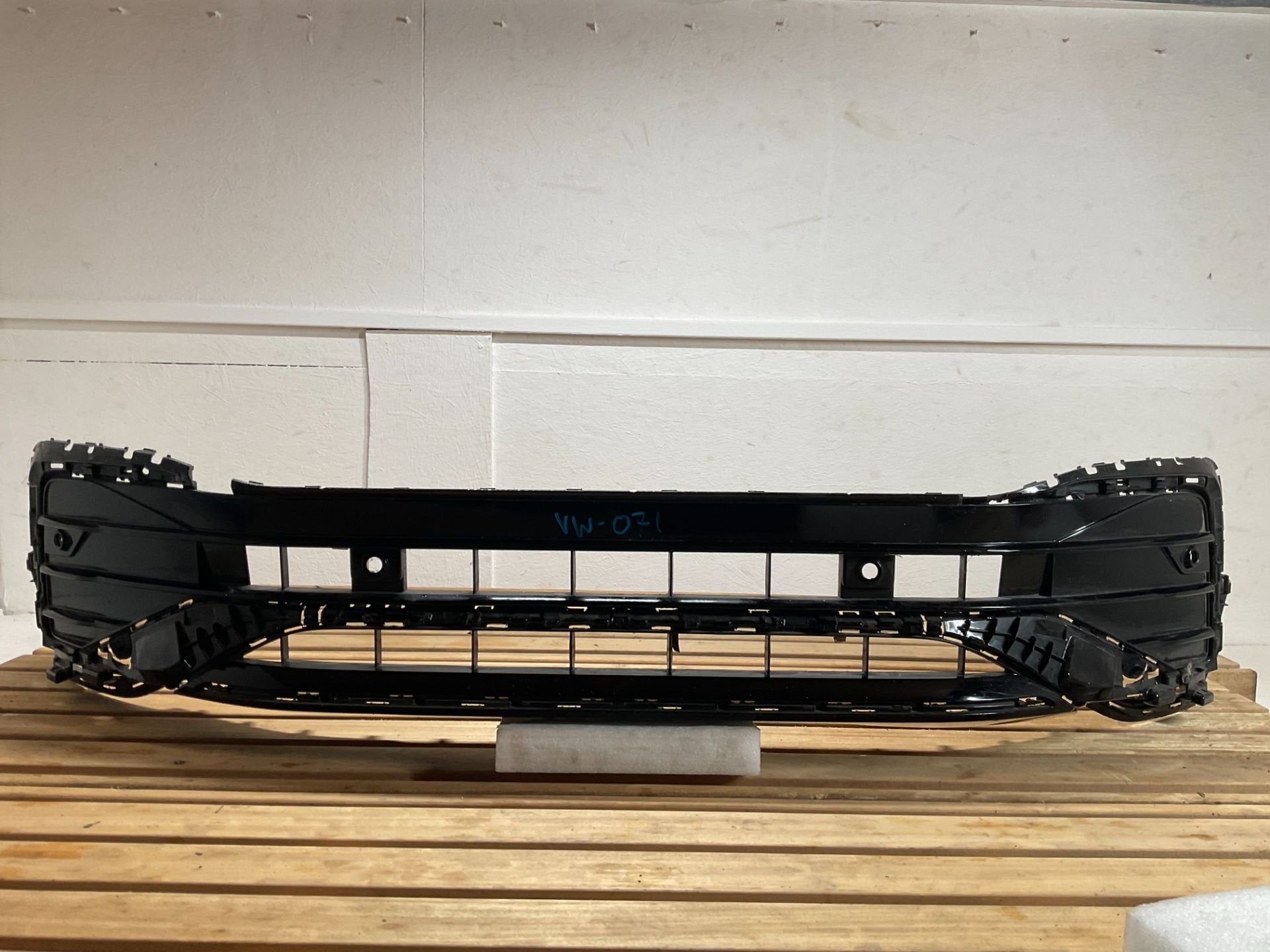 Voorbumper Grill Volkswagen Tiguan 21+ Rline R-line vw-071, Auto-onderdelen, Gebruikt, Volkswagen, Volkswagen AG, Bumper