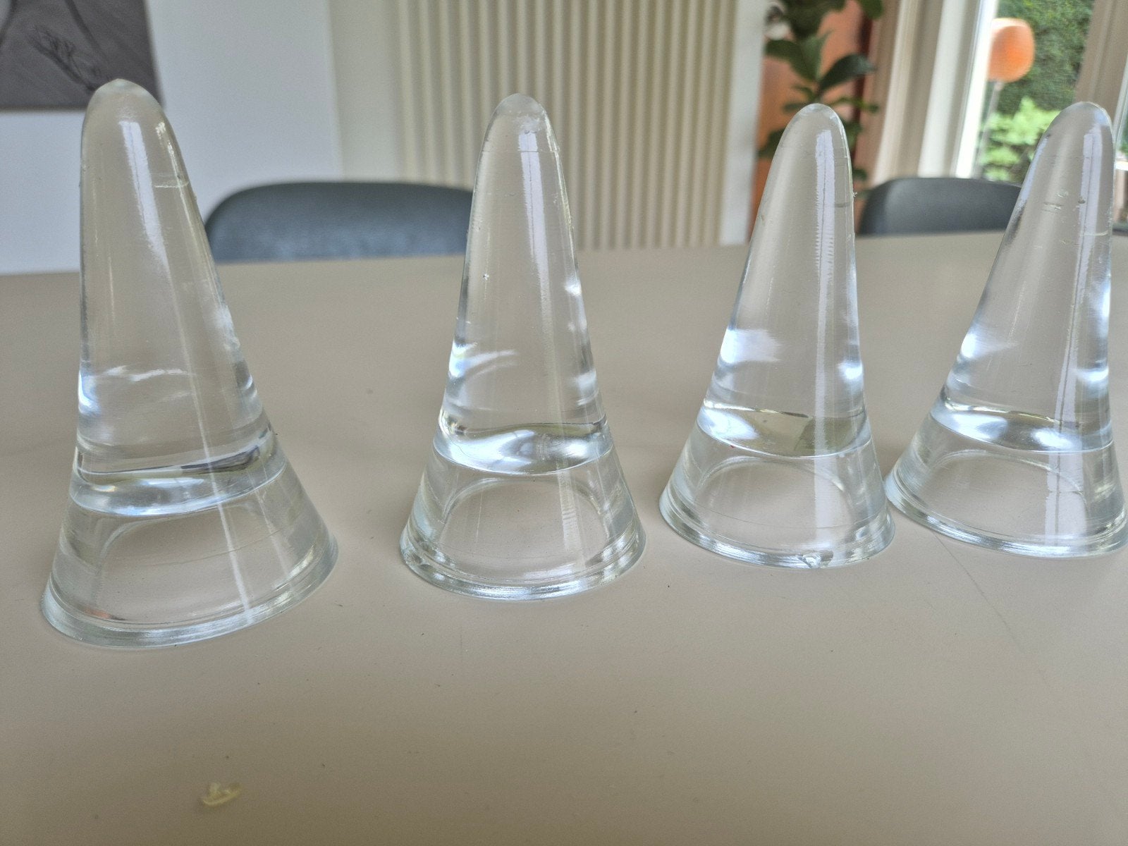 Pyramide glazen kegels 4x 11 cm hoog, Meydam?, Ophalen of Verzenden