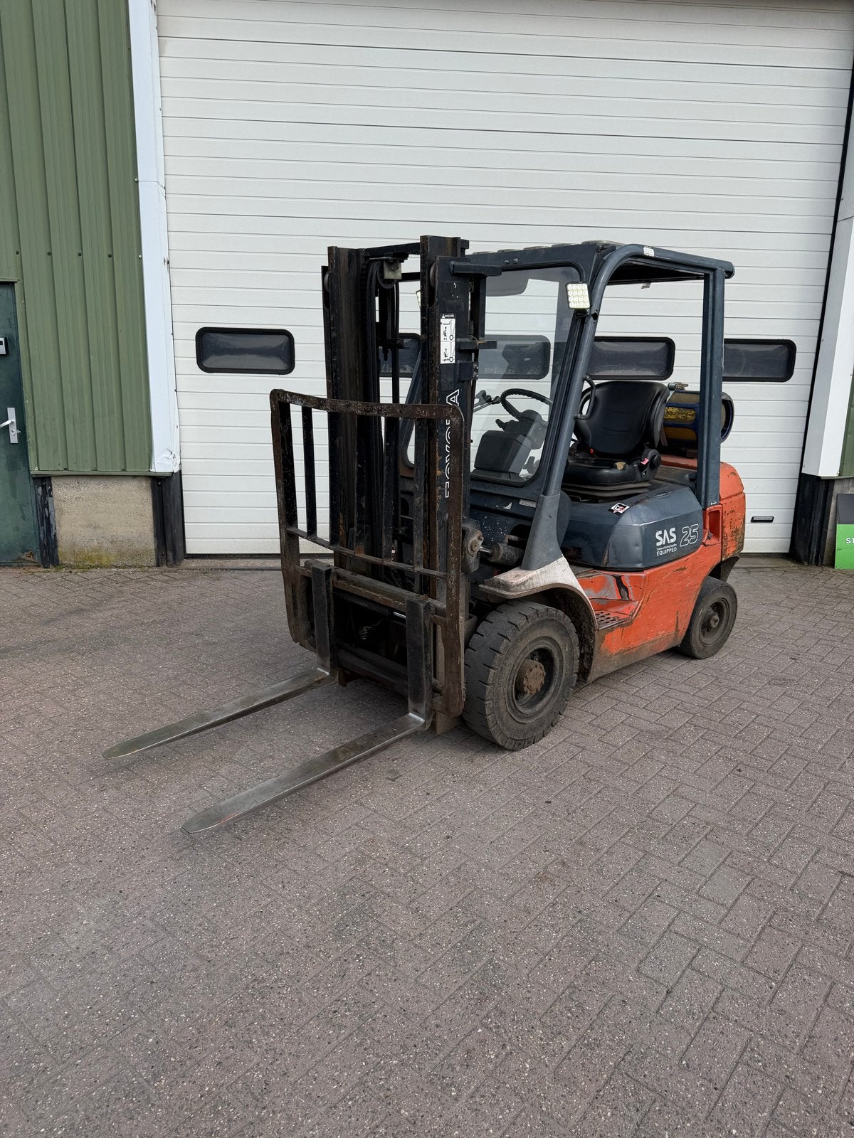 Nette Toyota gasheftruck 2,5 ton hefvermogen, 3,3m hefhoogte, 2000 tot 3000 kg, Ophalen, LPG, Heftruck