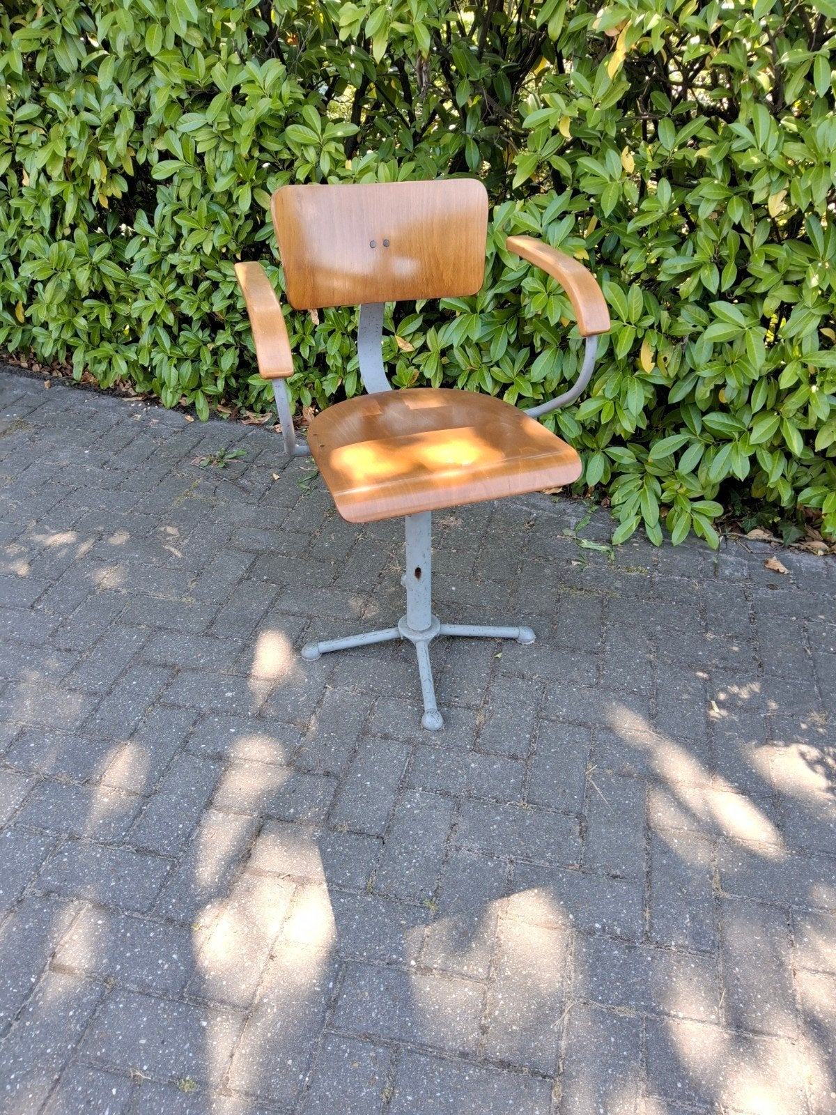 Vintage bureaustoel met houten zitting en rugleuning, Ophalen