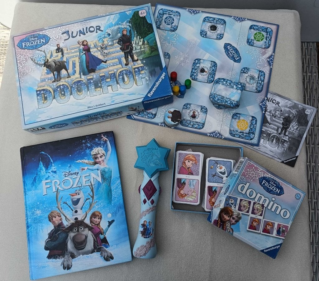 Leuk Frozen pakket -- Betoverende doolhof, boek + staf, Ophalen of Verzenden, Overige figuren, Zo goed als nieuw, Overige typen