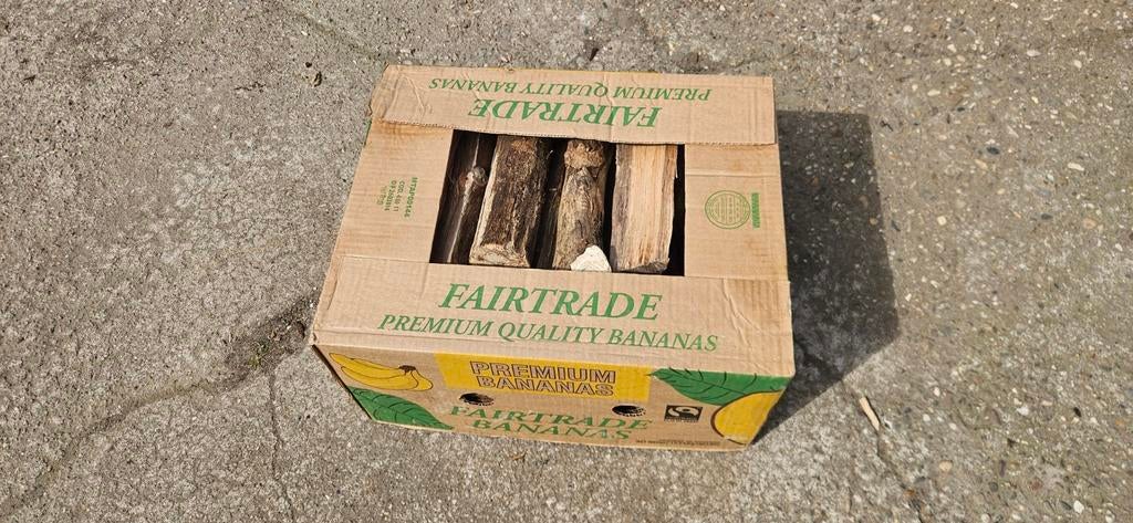 Bananendoos met stookhout, brandhout, vuurkorf, kachelhout, Tuin en Terras, Minder dan 3 m³, Ophalen