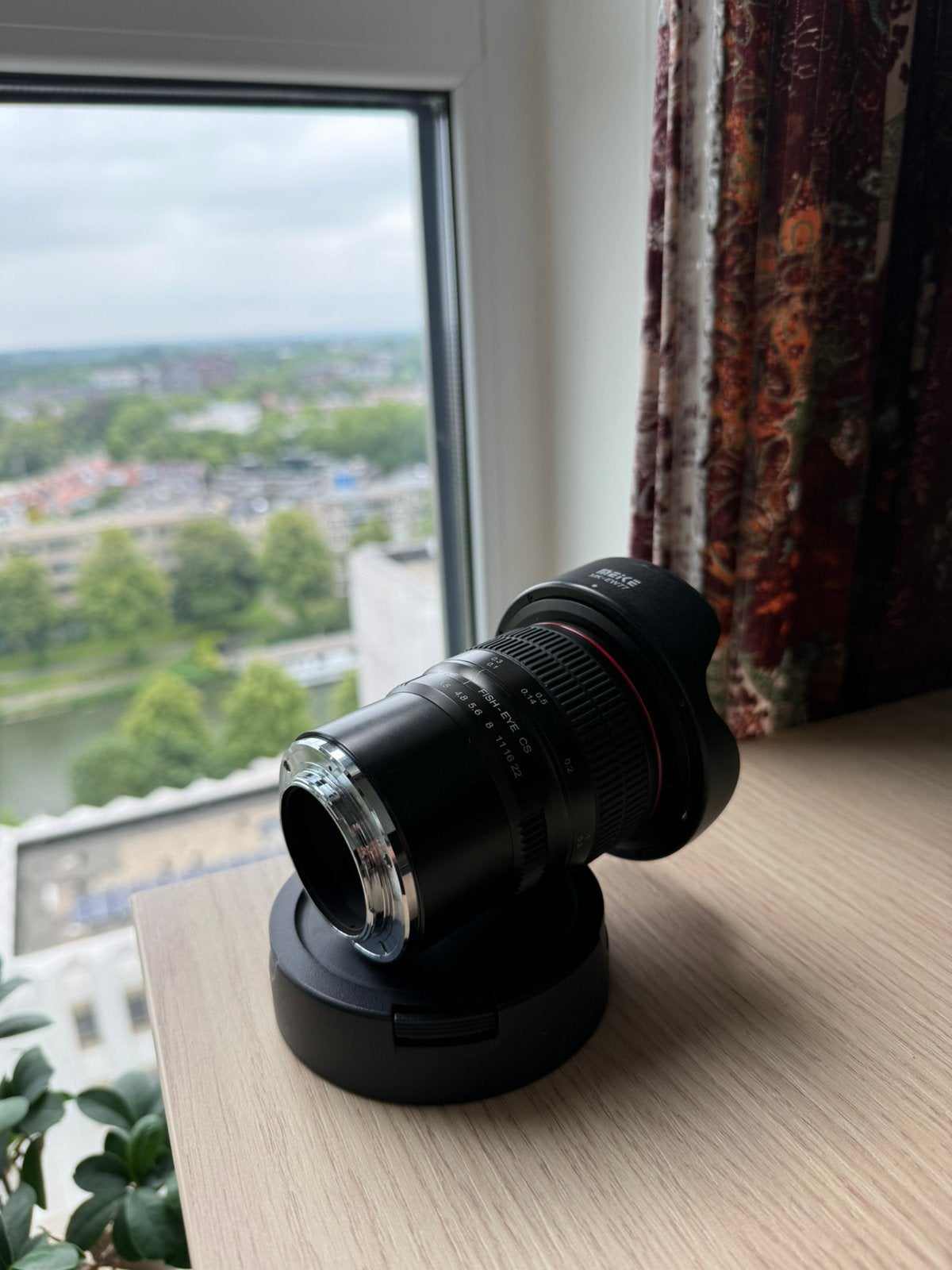 Meike 8mm Fish-eye f/3.5, Ophalen of Verzenden, Zo goed als nieuw, Groothoek Fisheye-lens