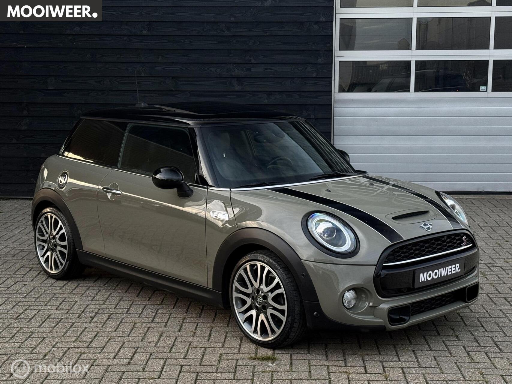 Mini 2.0 Cooper S Chili | Pano | Leder | Camera | CarPlay, Auto's, Gebruikt, Zwart, 4 stoelen, Leder