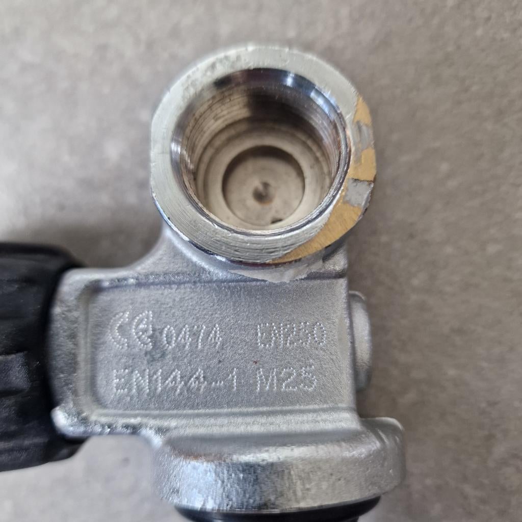 Duikfles kraan M25 200 bar, Ophalen of Verzenden