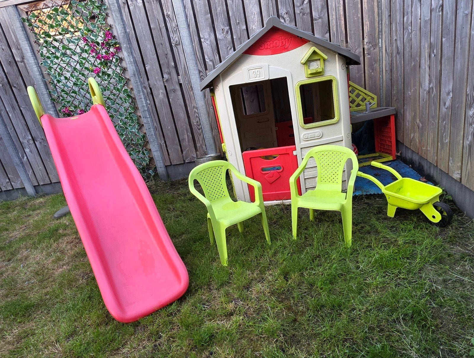 Smoby buiten speelhuisje, Smoby glijbaan en meer!, Kinderen en Baby's, Speelgoed | Buiten | Speelhuisjes, Ophalen of Verzenden