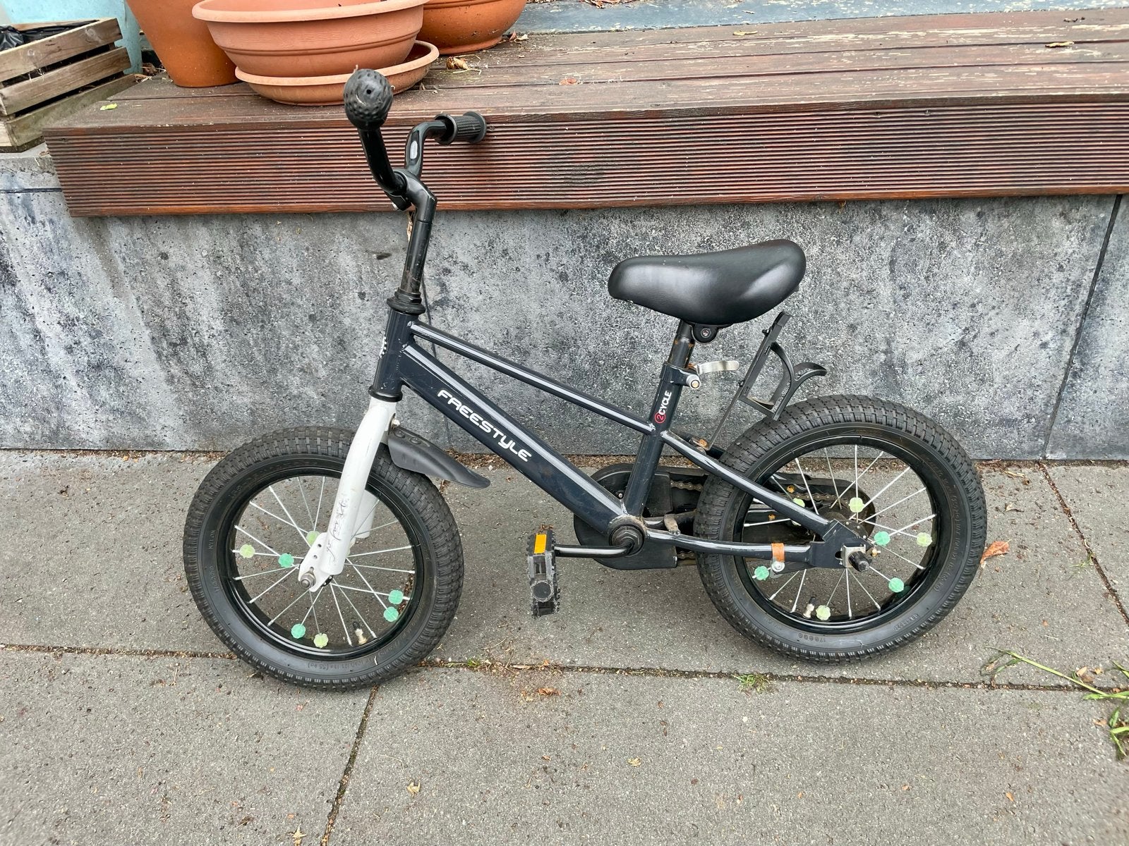 Freestyle kinderfiets 14 inch met zijwieltjes, Ophalen, Terugtraprem, Zijwieltjes, Gebruikt