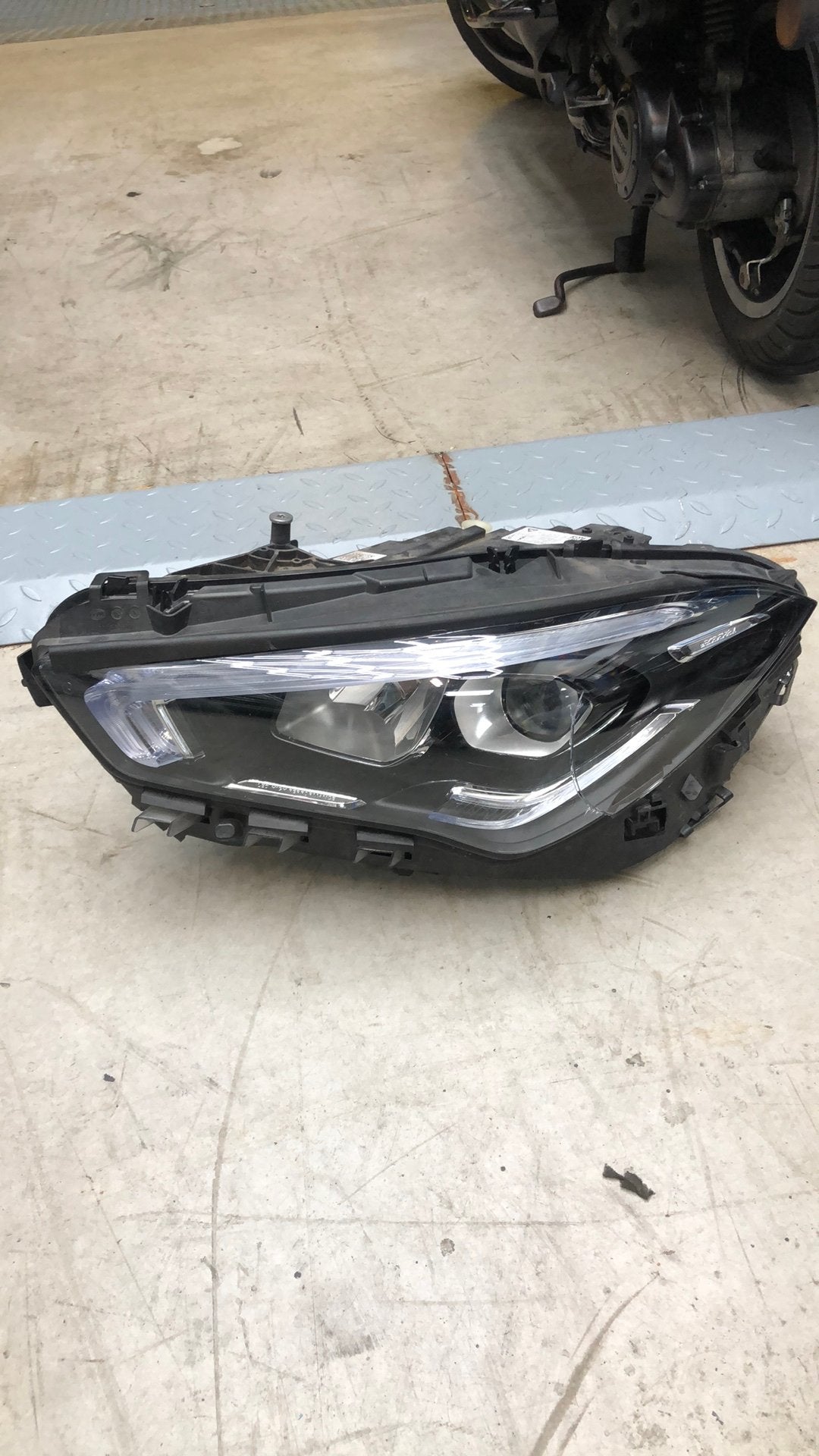 Mercedes Cla koplamp Links C118, Ophalen of Verzenden