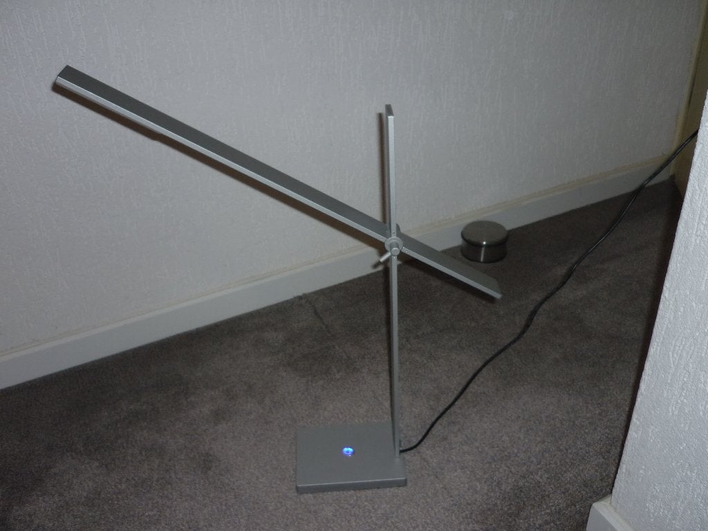 te koop : nieuwe mooie design bureau lamp, Huis en Inrichting, Bureaulamp, Kunststof, Nieuw, Design