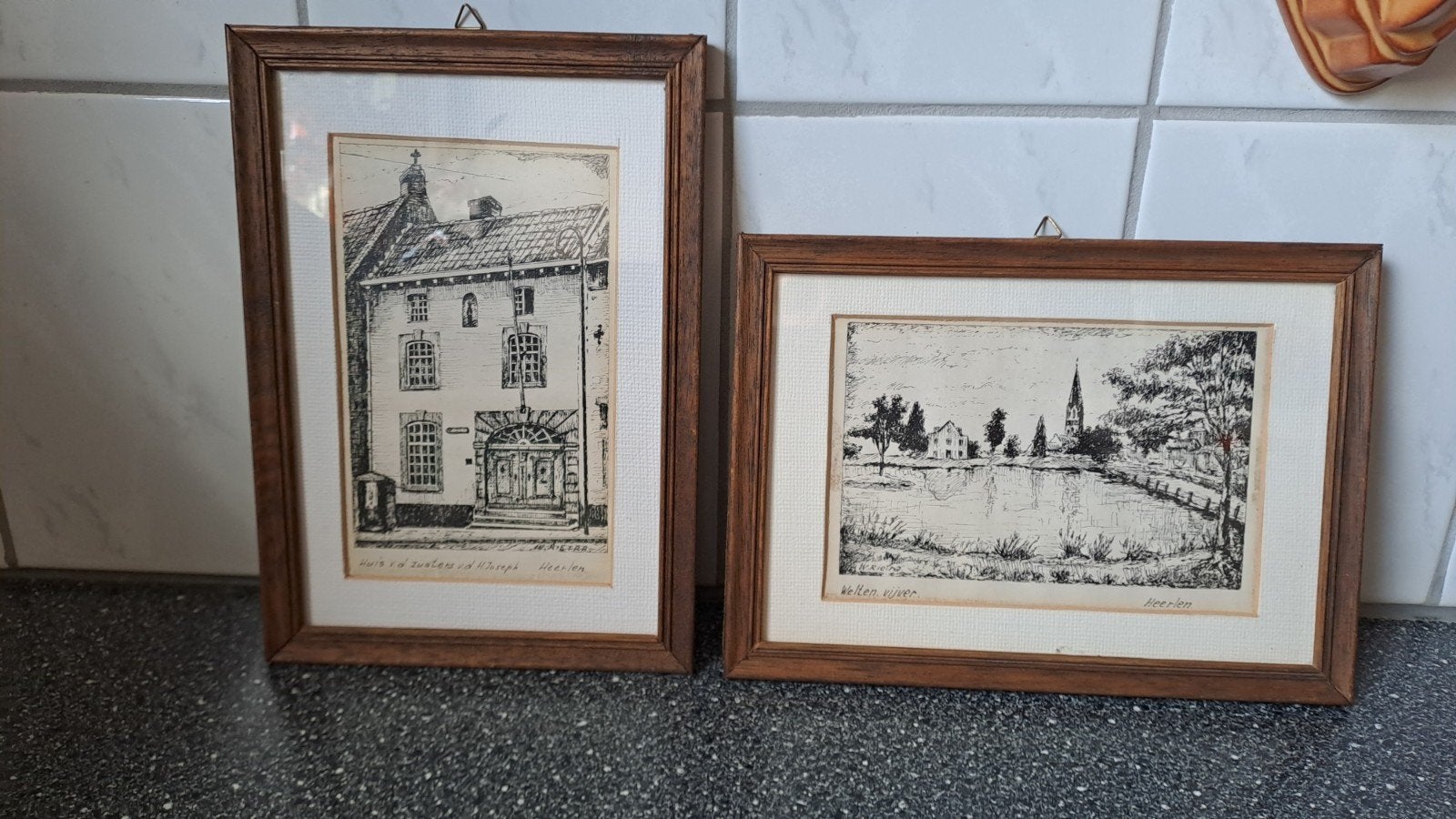 Twee vintage ingelijste pentekeningen van W. Rietra, Heerlen, Ophalen of Verzenden, Tekening, Pentekening, Gesigneerd