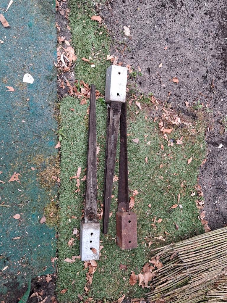 Paalhouder 3 stuks, Tuin en Terras, Ophalen, Hout, Minder dan 3 meter