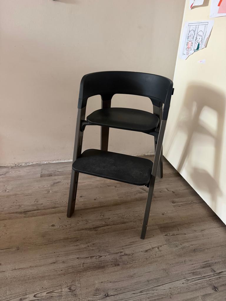 Stokke Steps Meegroeistoel met Babyset en Eetblad, Ophalen, Zo goed als nieuw, Meegroeistoel, Aanschuifbaar