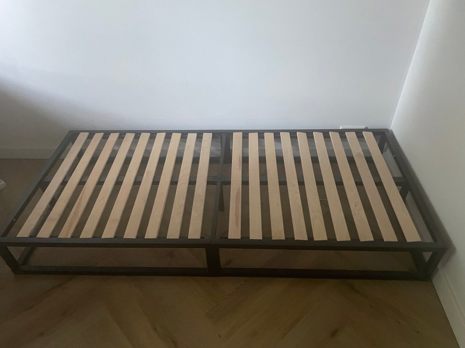 Emma metal base 90 * 200, Ophalen, 90 cm, Eenpersoons, Zwart