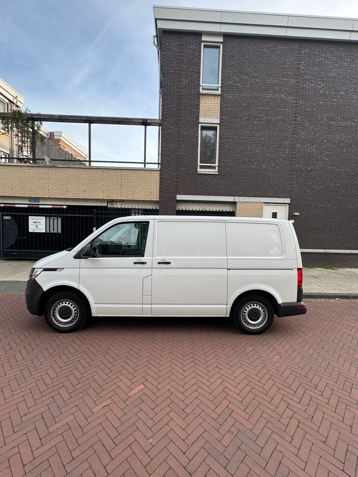 VW Transporter 2.0TDI 150pk L1h1 7-DSG 4Motion 2xschuifdeur, Auto's, Automaat, Stof, Volkswagen, Wit