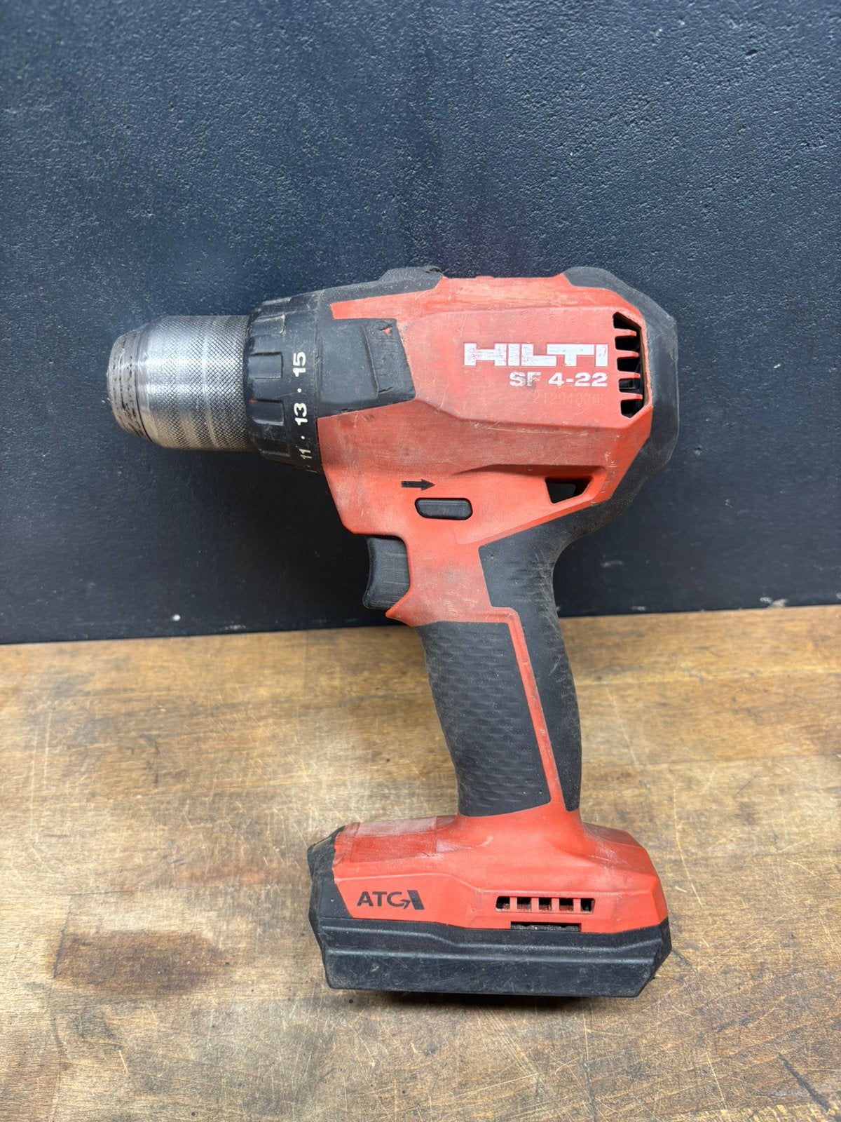 Hilti sf 4-22 nuron, Doe-het-zelf en Verbouw, Gereedschap | Boormachines, Ophalen of Verzenden, Zo goed als nieuw, Boormachine