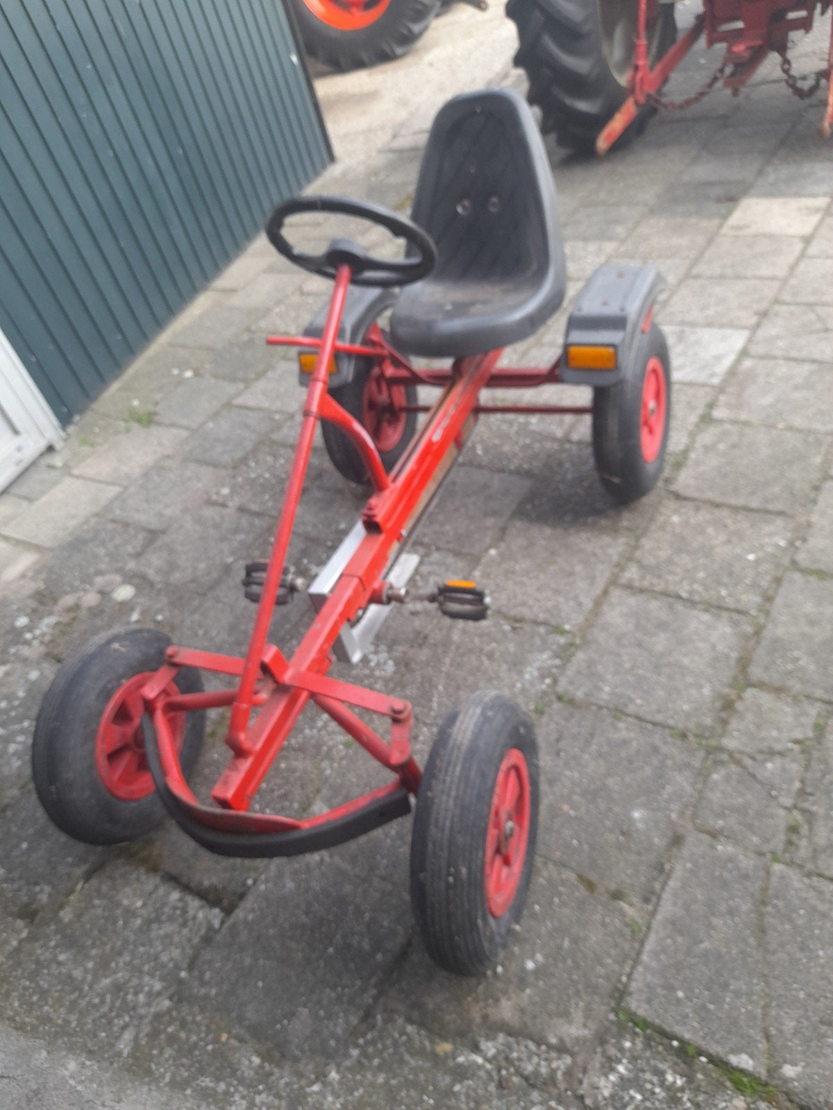 Rode skelter met trappers en verstelbare stoel, Ophalen, Gebruikt