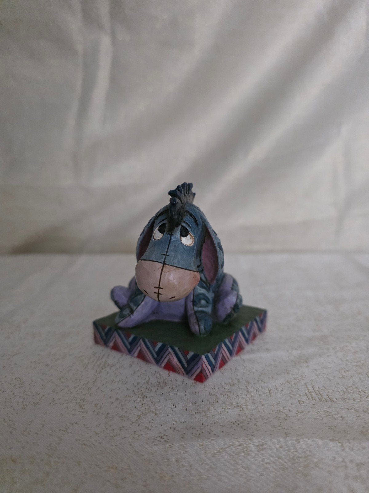 Disney traditions Eeyore Beeldje - Jim Shore, Ophalen of Verzenden, Overige figuren, Zo goed als nieuw, Beeldje of Figuurtje