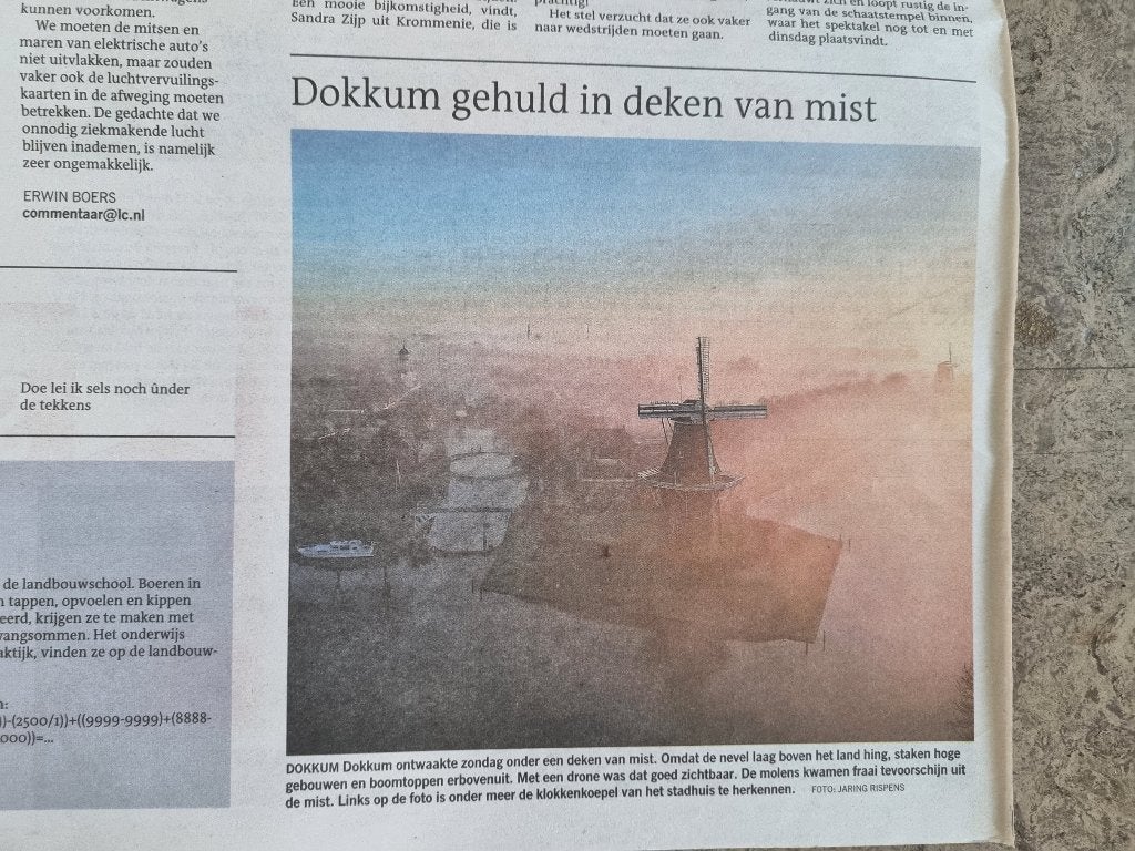 Molen Dokkum in deken van mist (2025), Ophalen of Verzenden, 1980 tot heden, Knipsel(s)