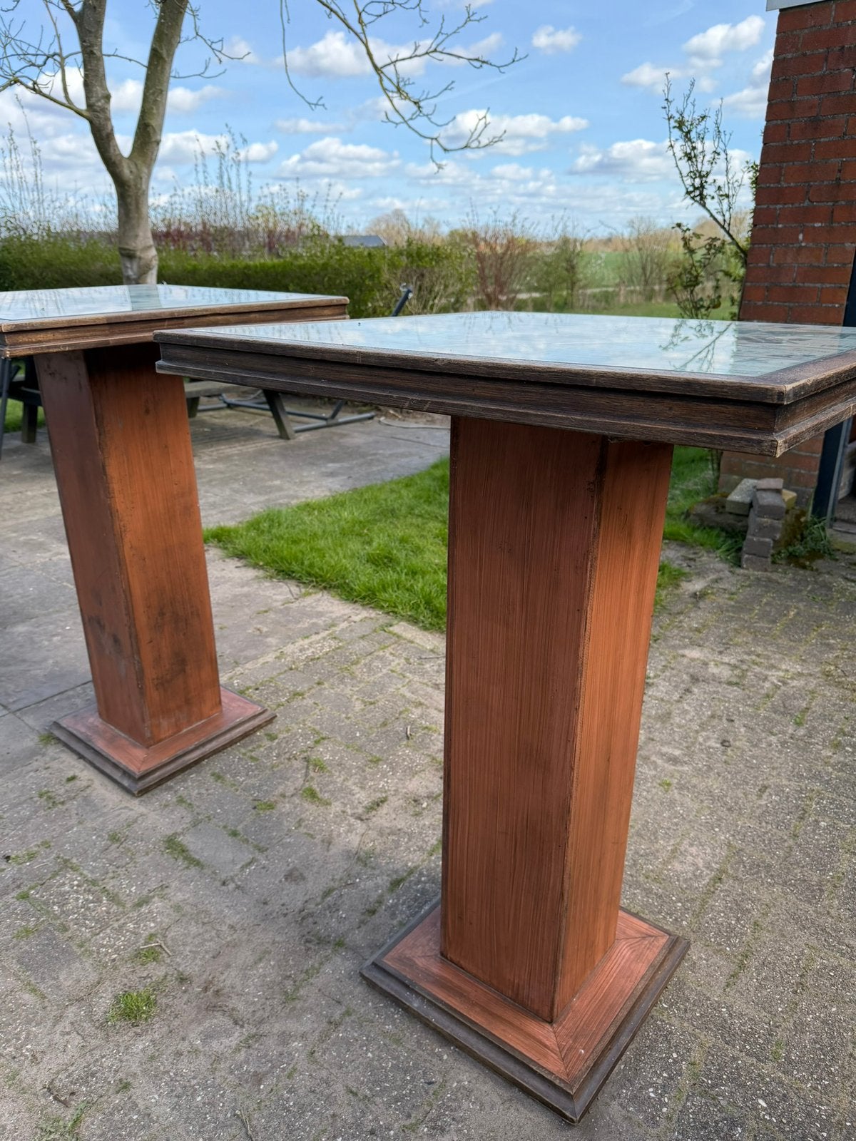Houten statafels met vintage krantenblad – set van 2, Ophalen, Gebruikt
