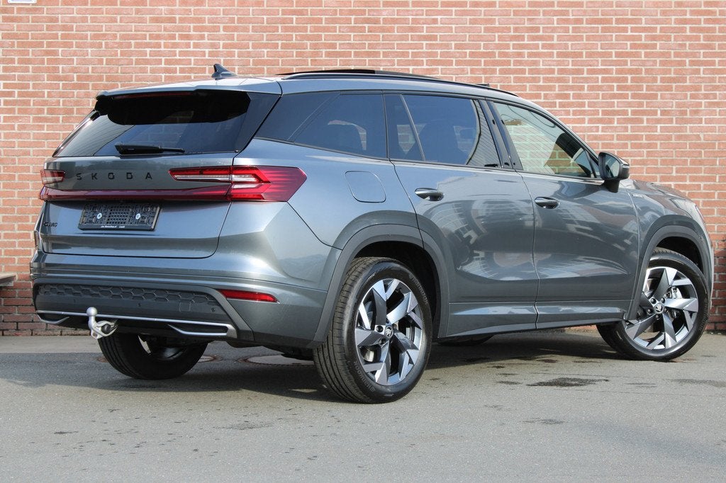 Skoda Kodiaq 1.5 TSI MHEV Sportline Business 7P 150PK |PANO-, Auto's, Skoda, Adaptive Cruise Control, Zwart, 4 cilinders, 150 pk