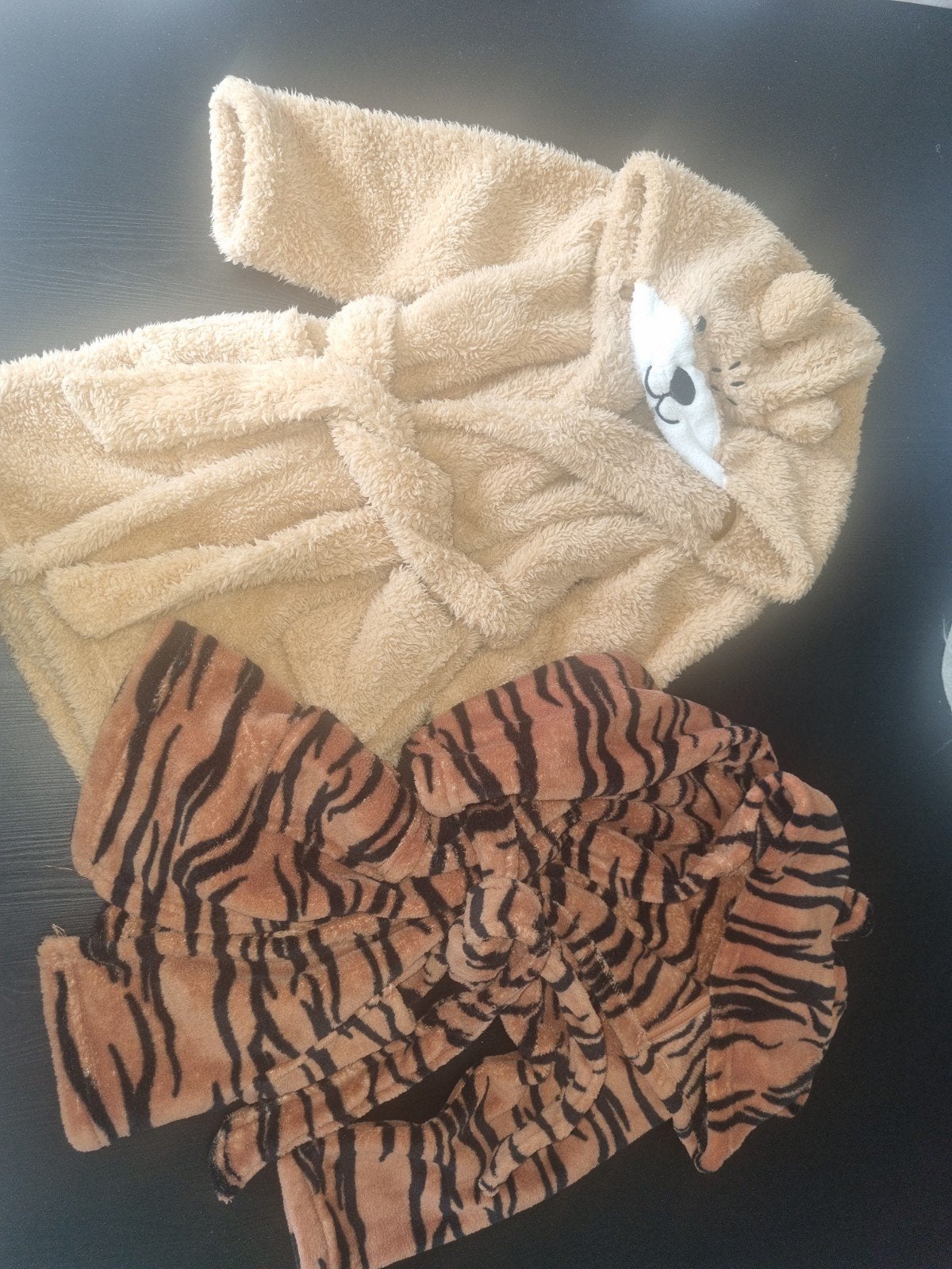 Fleece badjas tijger en beer maat 98/104, Ophalen of Verzenden, Zo goed als nieuw, Hema, Jongen of Meisje