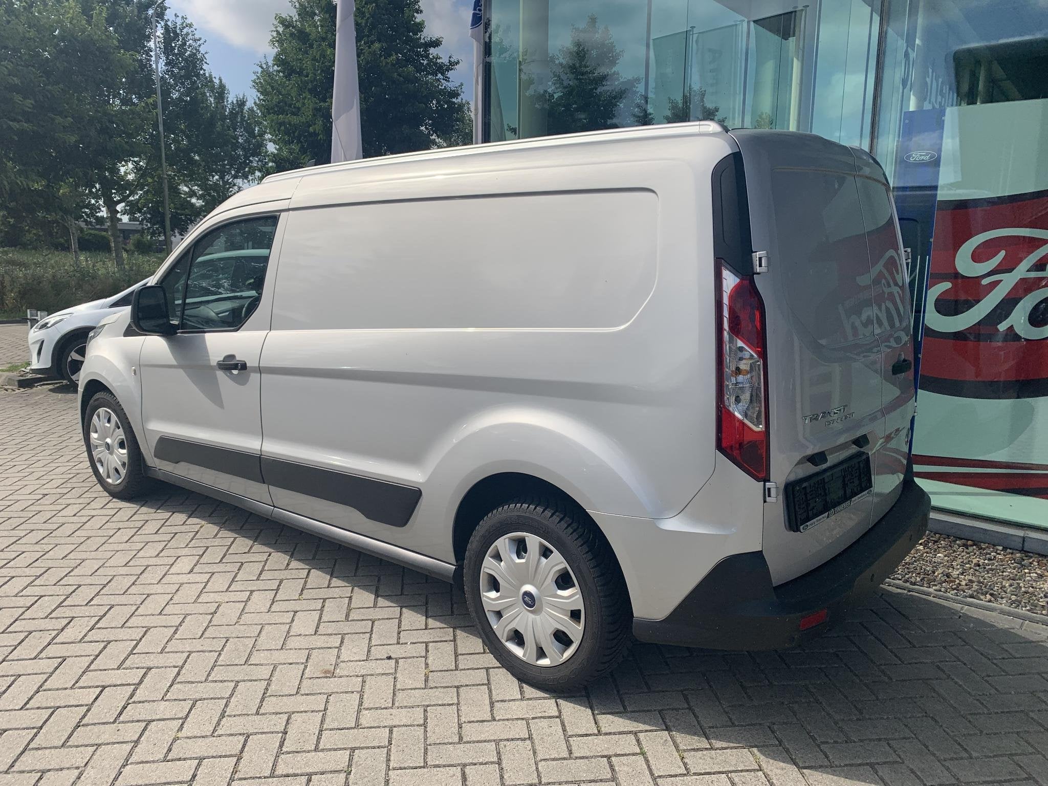 Ford Transit Connect 1.5 EcoBlue L2 Trend | Trekhaak | Airco, Voorwielaandrijving, Stof, Gebruikt, Euro 6