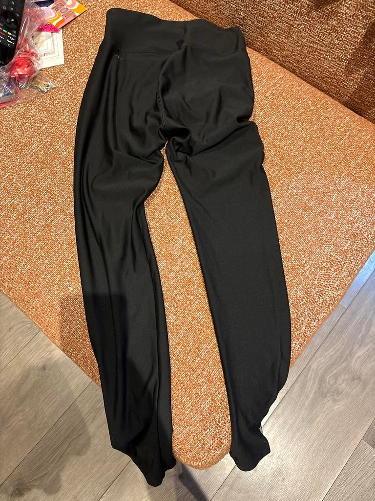 Size S 36 Sports leggings Comfortabele zwarte sportlegging, Kleding | Dames, Ophalen, Zwart, Fitness of Aerobics, Maat 36 (S)