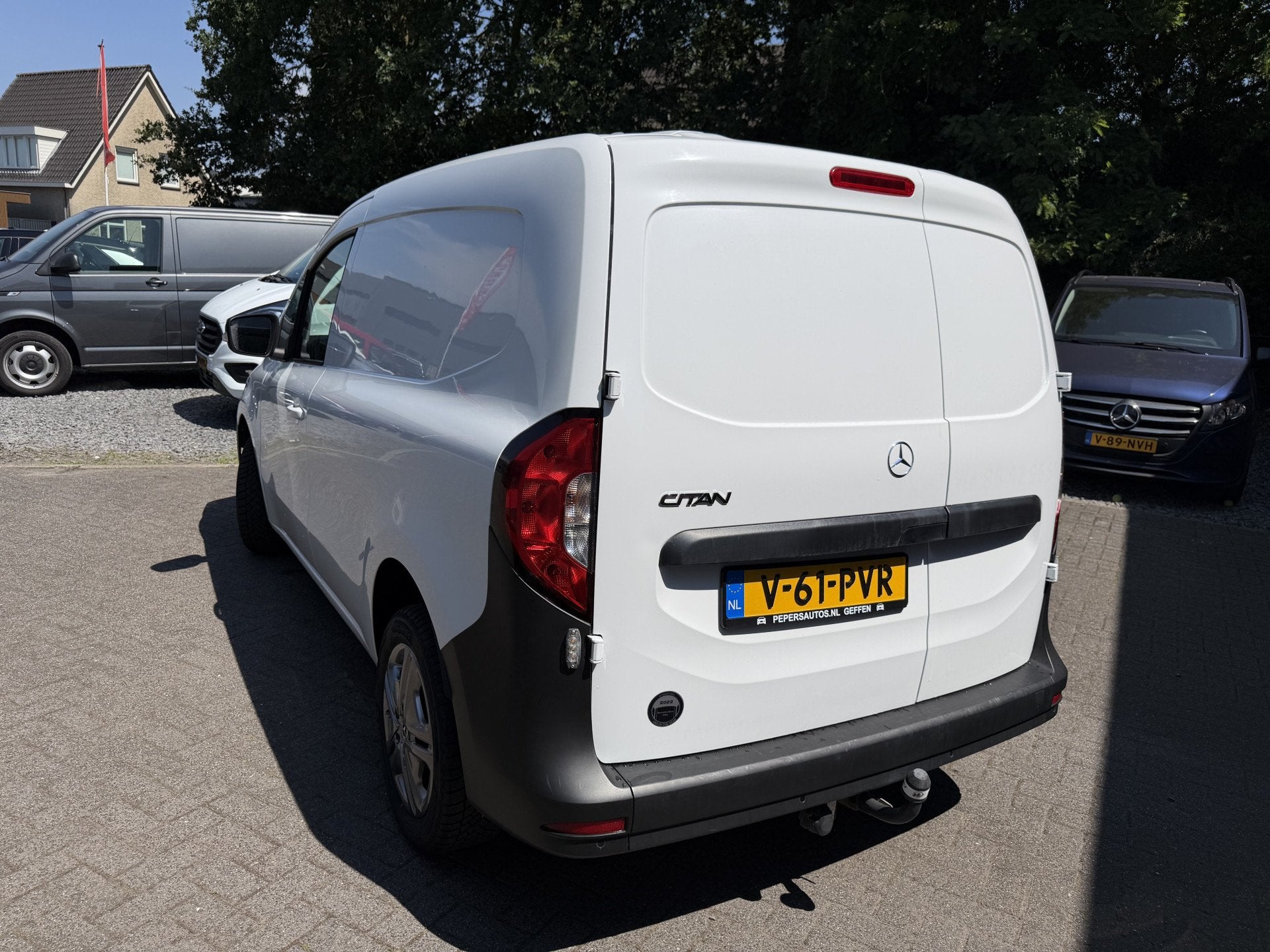Mercedes-Benz Citan 110 L1 Pro Benzine MBUX - Trekhaak - Air, Auto's, Voorwielaandrijving, Gebruikt, Euro 6, 4 cilinders