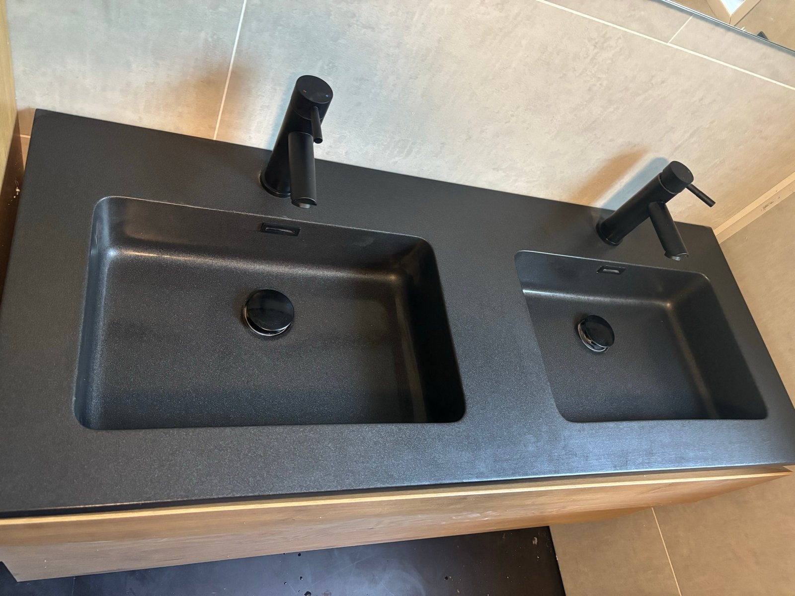 Moderne dubbele wastafel (zonder kranen/sifons), Huis en Inrichting, Badkamer | Badkamermeubels, Ophalen, Gebruikt, 100 tot 150 cm