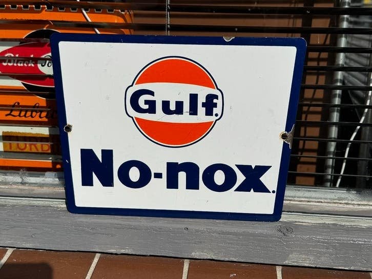 Vintage Gulf No-nox Emaille Reclamebord, Verzamelen, Merken en Reclamevoorwerpen, Reclamebord, Gebruikt, ., Ophalen of Verzenden
