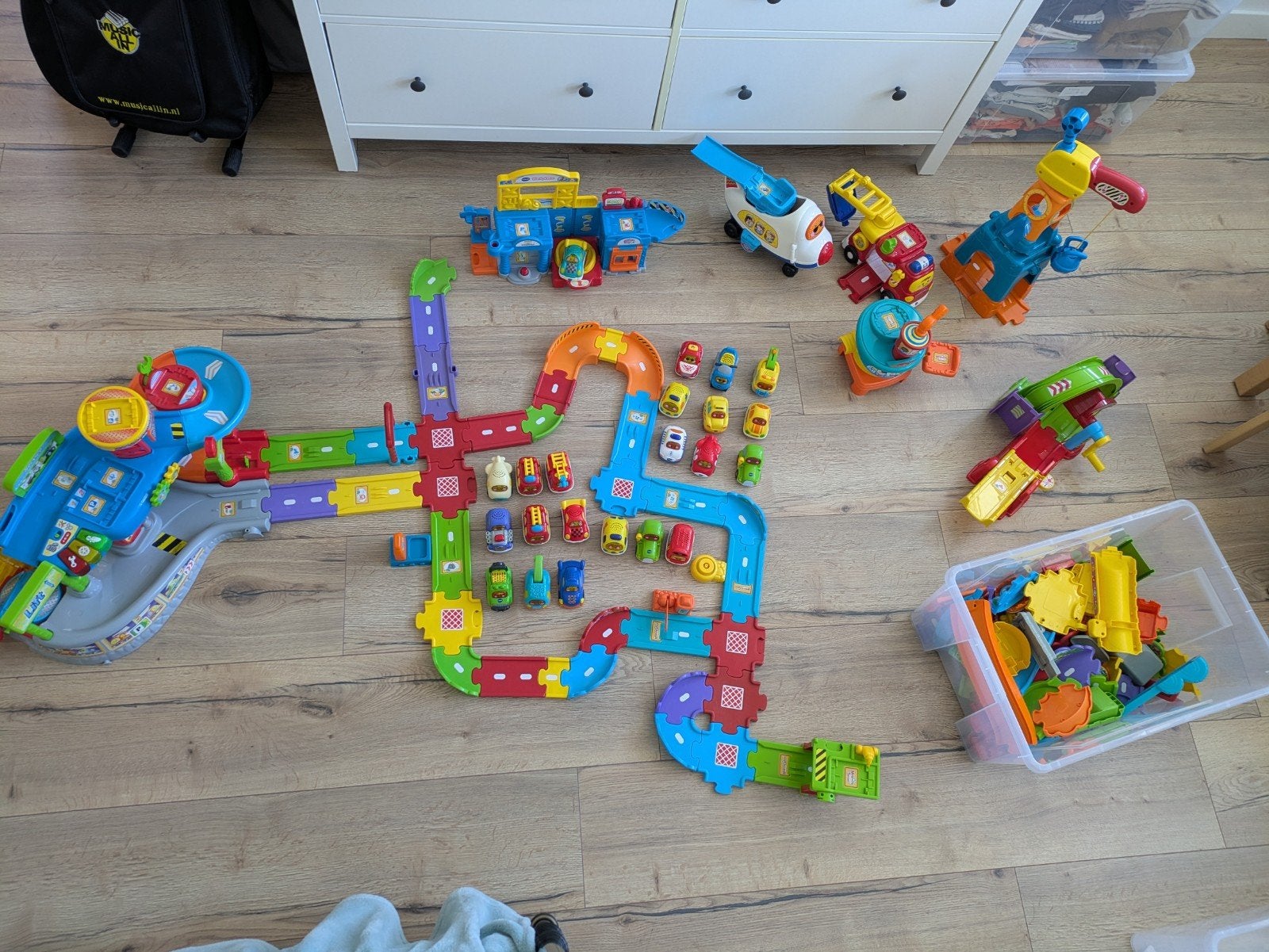 Grote VTech Toet Toet Auto's collectie met grote racetoren, Ophalen, Gebruikt, Bouwen, Met licht