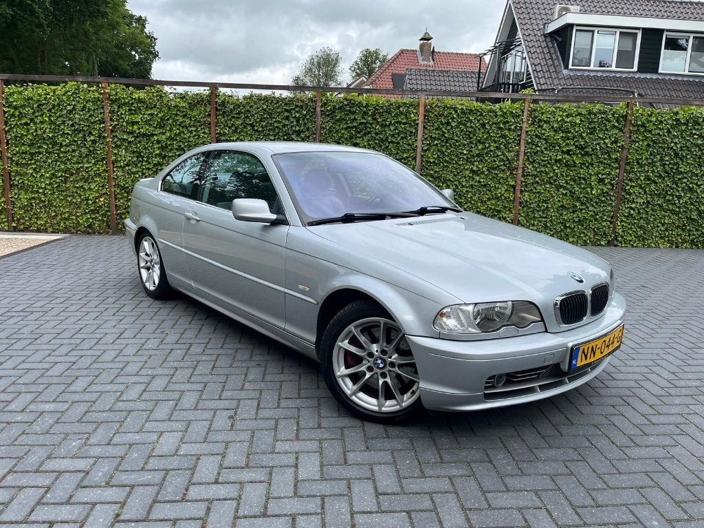 BMW e46 330CI / Coupé 3.0 6-cilinder Automaat, Auto's, Automaat, Automatische klimaatregeling, 1440 kg, Grijs