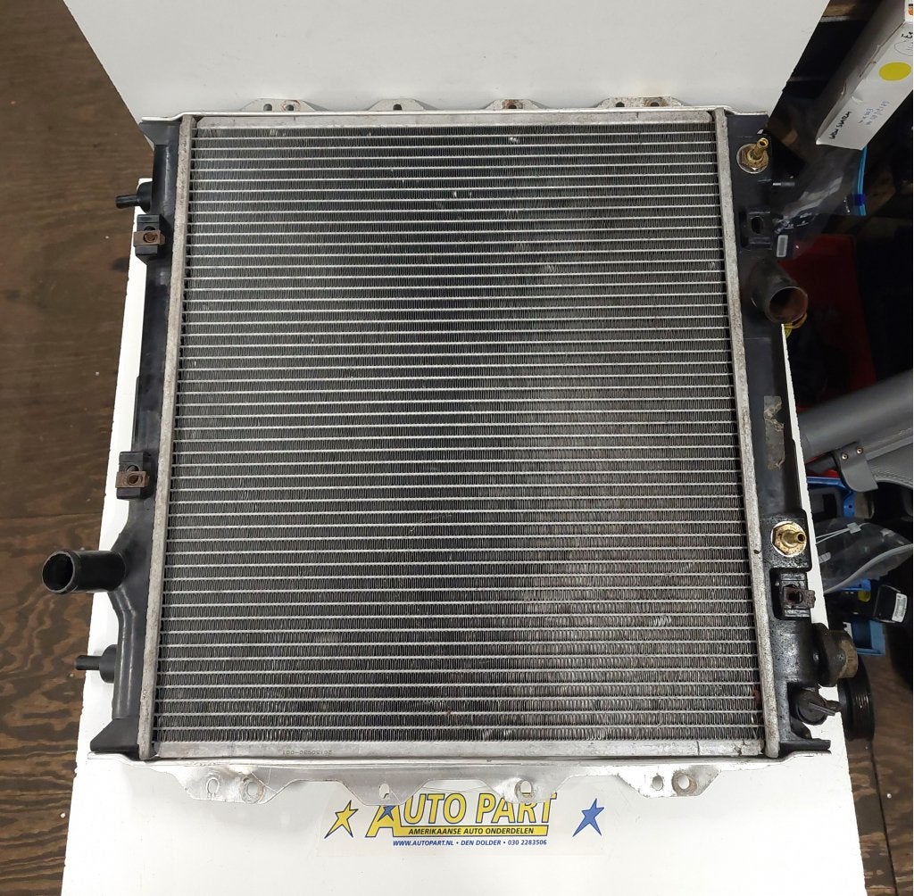 Chrysler PT Cruiser radiator  2001-2002, Gebruikt, PO Box 21-8004 | Auburn Hills, MI 48321-8004, Ophalen of Verzenden, Chrysler