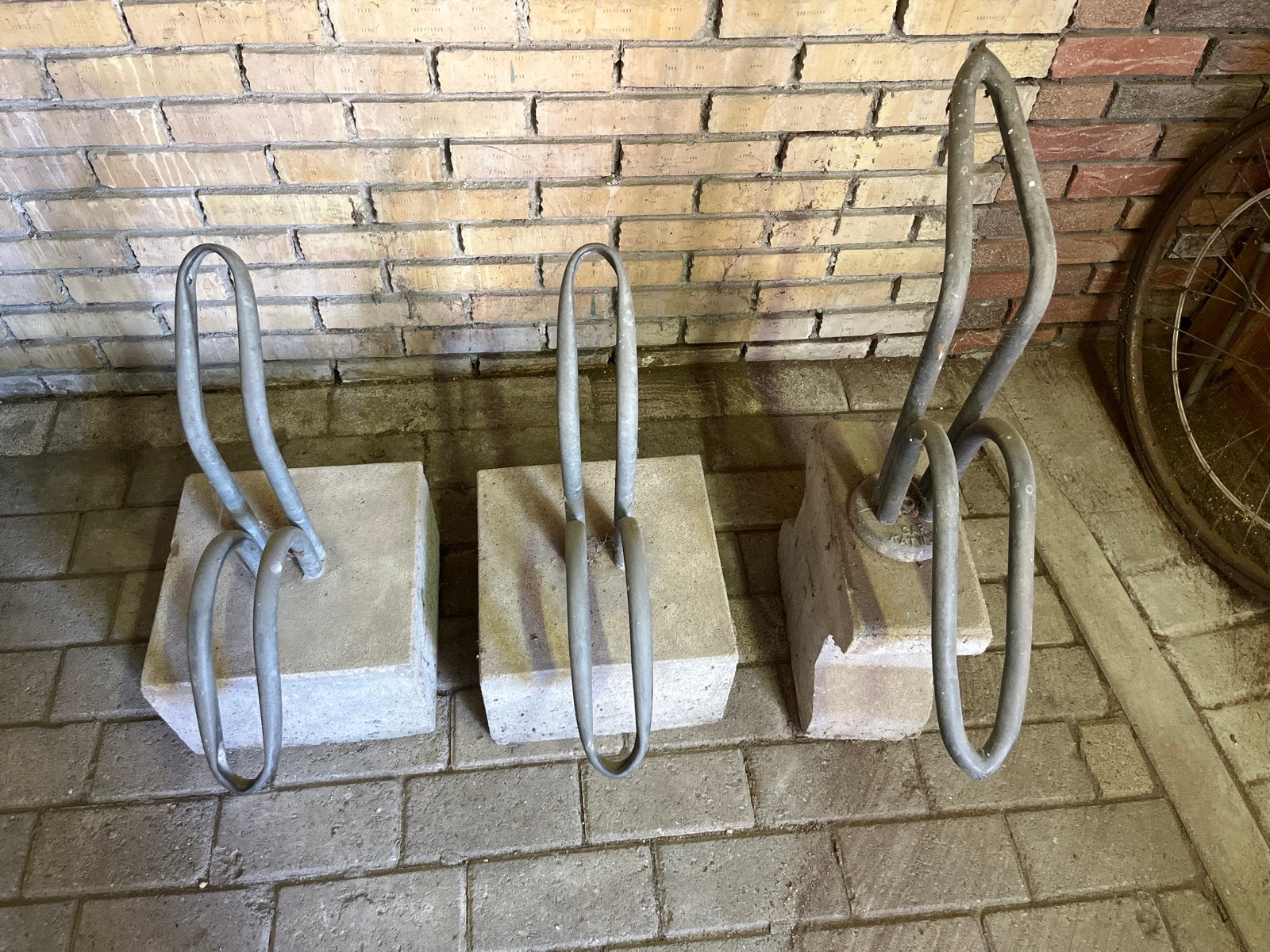 Set van 3 fietsenrekken met betonnen voet, Fietsen en Brommers, Ophalen, Gebruikt