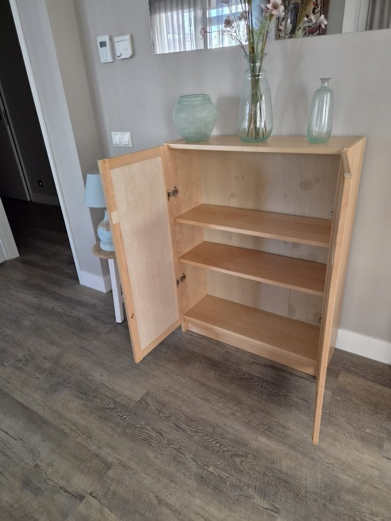 Houten kast met twee deuren en planken, Ophalen, Gebruikt