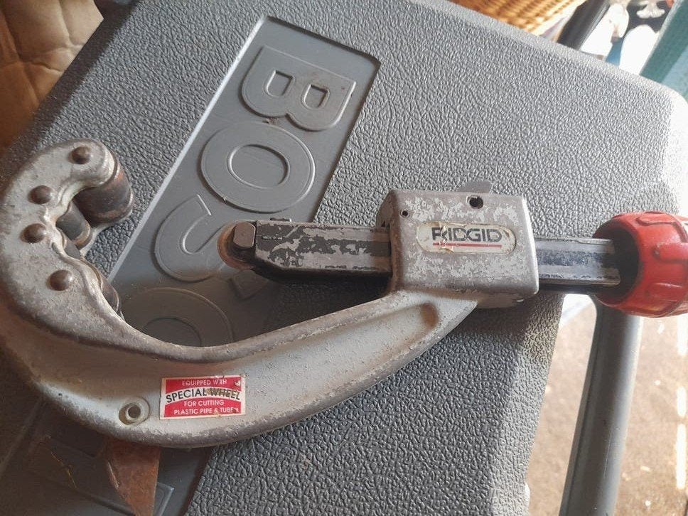 Ridgid snelwerkende PVC pijpsnijder - 6-65 mm, Ophalen of Verzenden, Gebruikt, Snijgereedschap, Ridgid